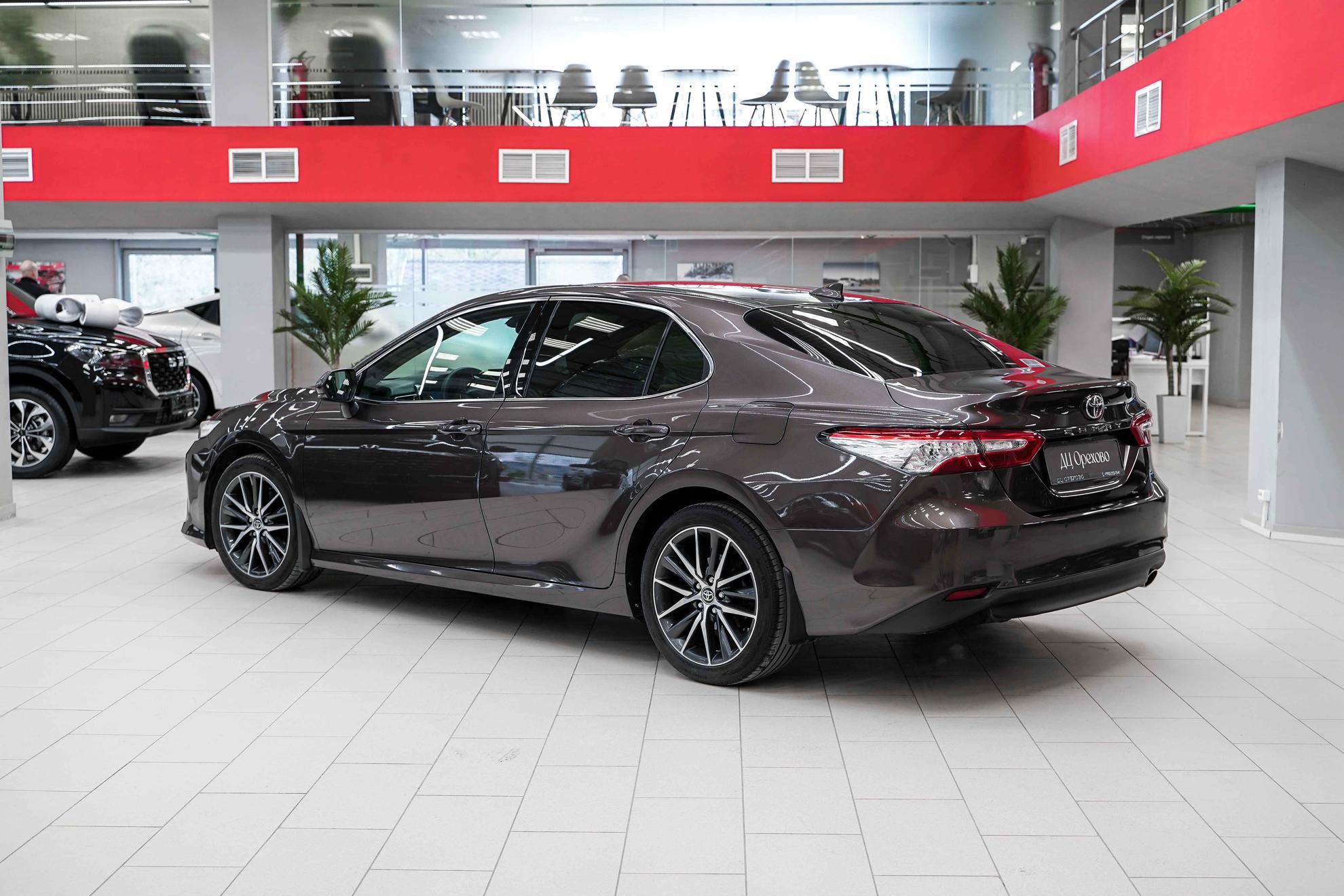 Toyota Camry 2021, коричневый, ДЦ Орехово