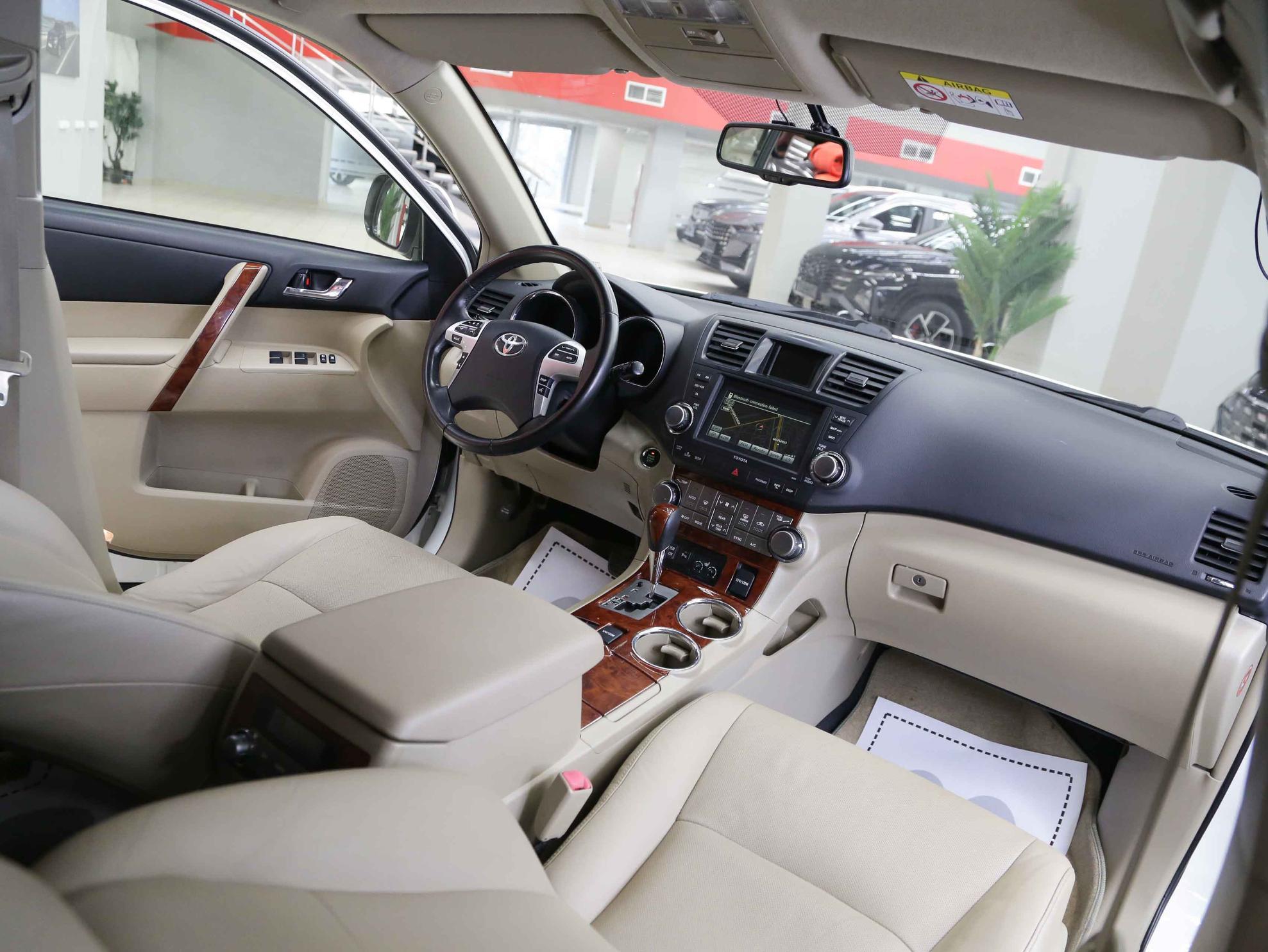 Toyota Highlander 2012, белый, ДЦ Орехово