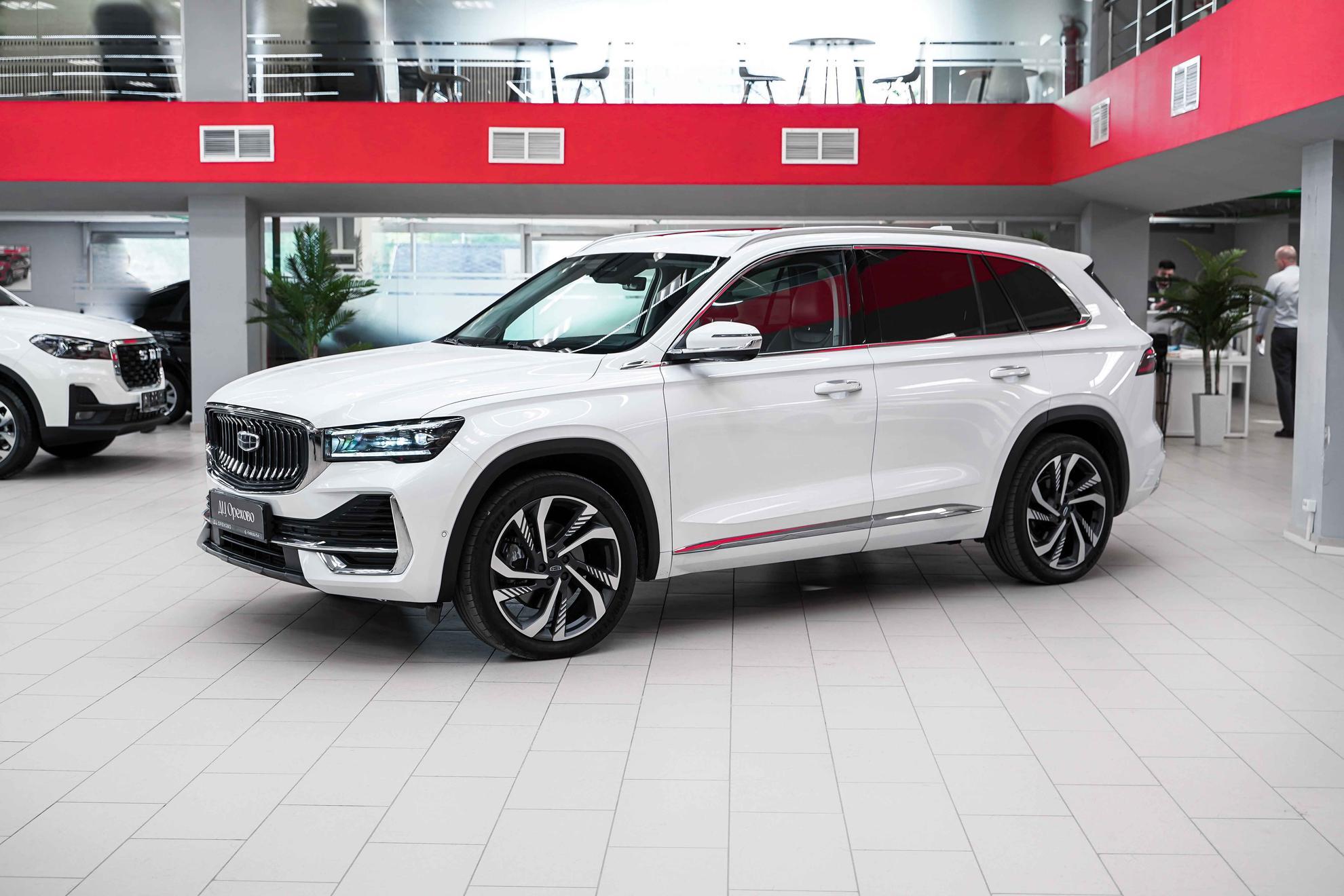 Geely Monjaro 2023, белый, ДЦ Орехово