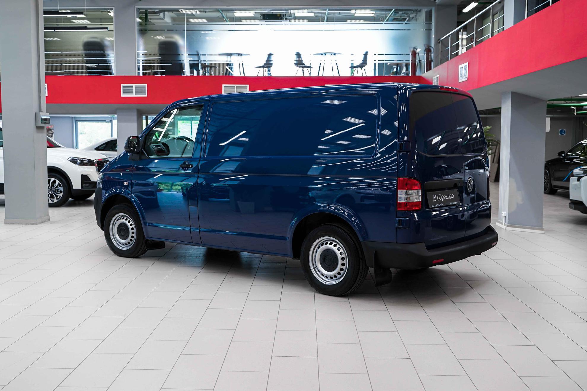 Volkswagen Transporter 2011, синий, ДЦ Орехово
