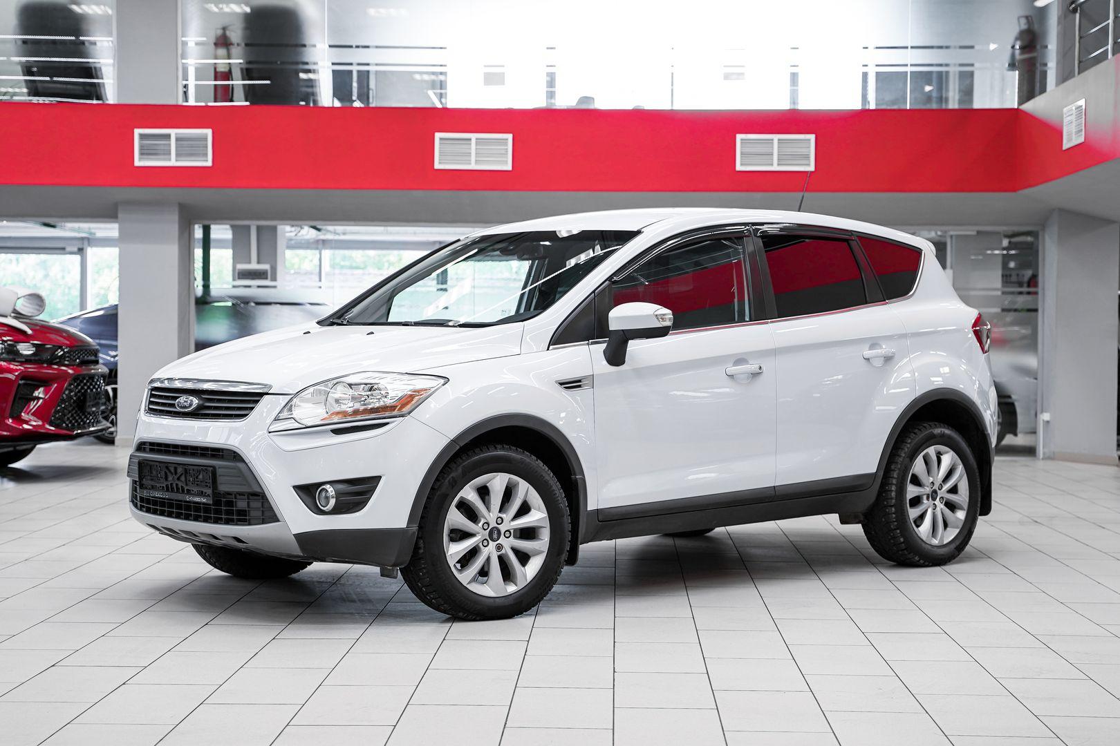 Ford Kuga 2012, белый, ДЦ Орехово