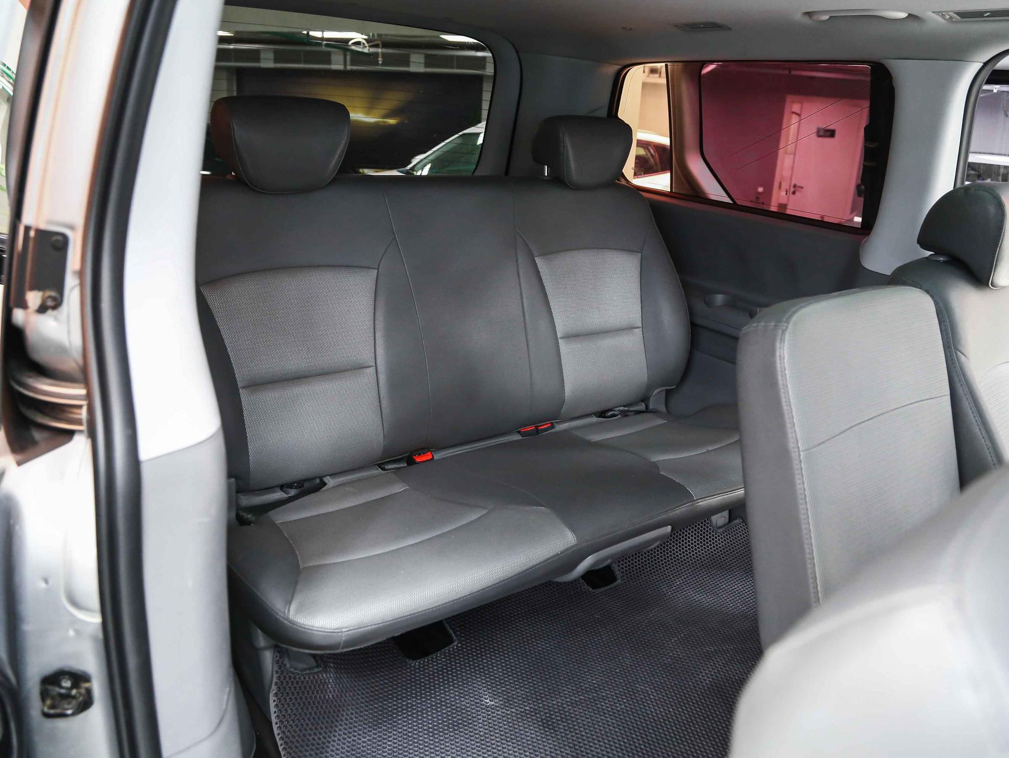 Hyundai Grand Starex 2009, серый, ДЦ Орехово