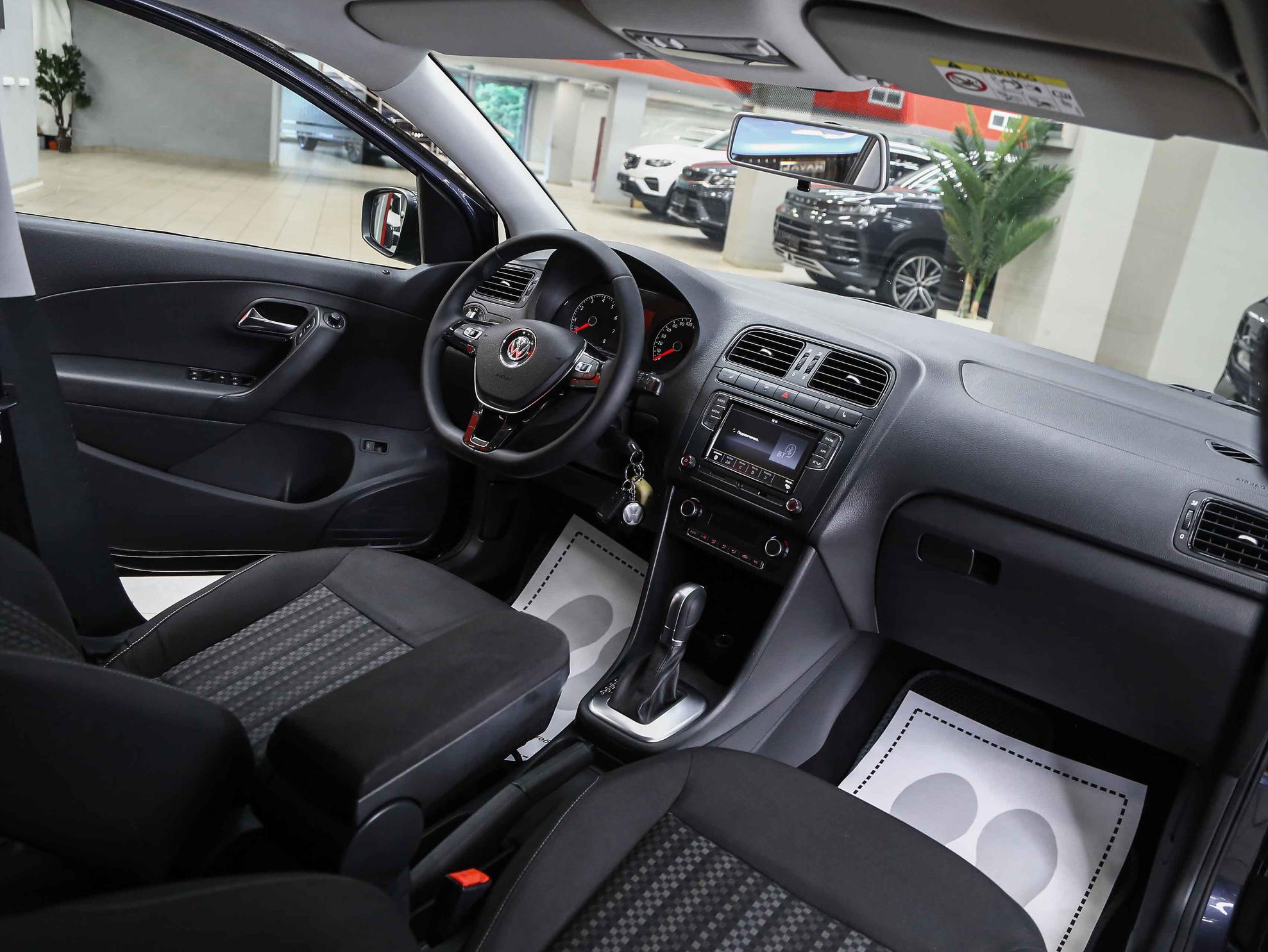 Volkswagen Polo 2016, синий, ДЦ Орехово