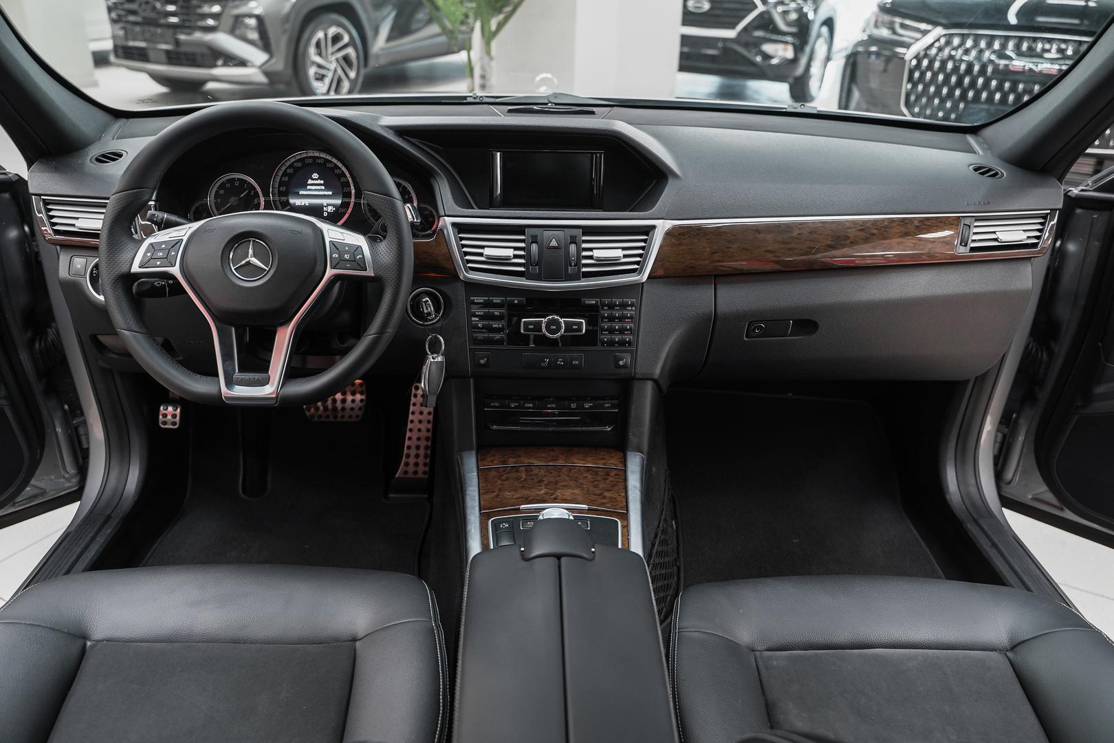 Mercedes-Benz E-Класс 2012, серый, ДЦ Орехово