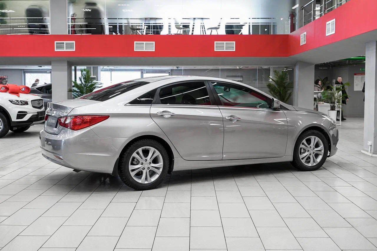 Hyundai Sonata 2010, серебряный, ДЦ Орехово