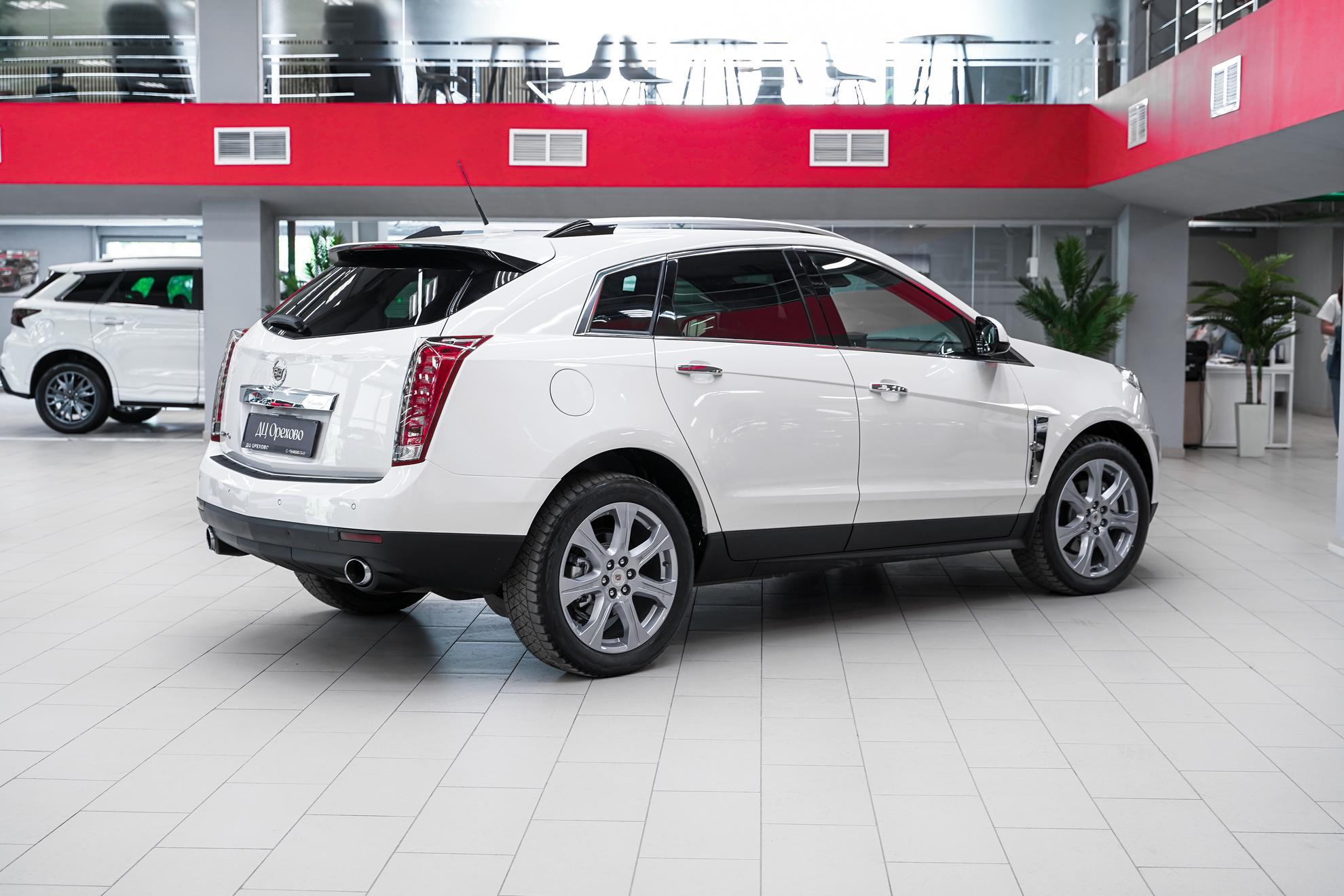 Cadillac SRX 2011, белый, ДЦ Орехово