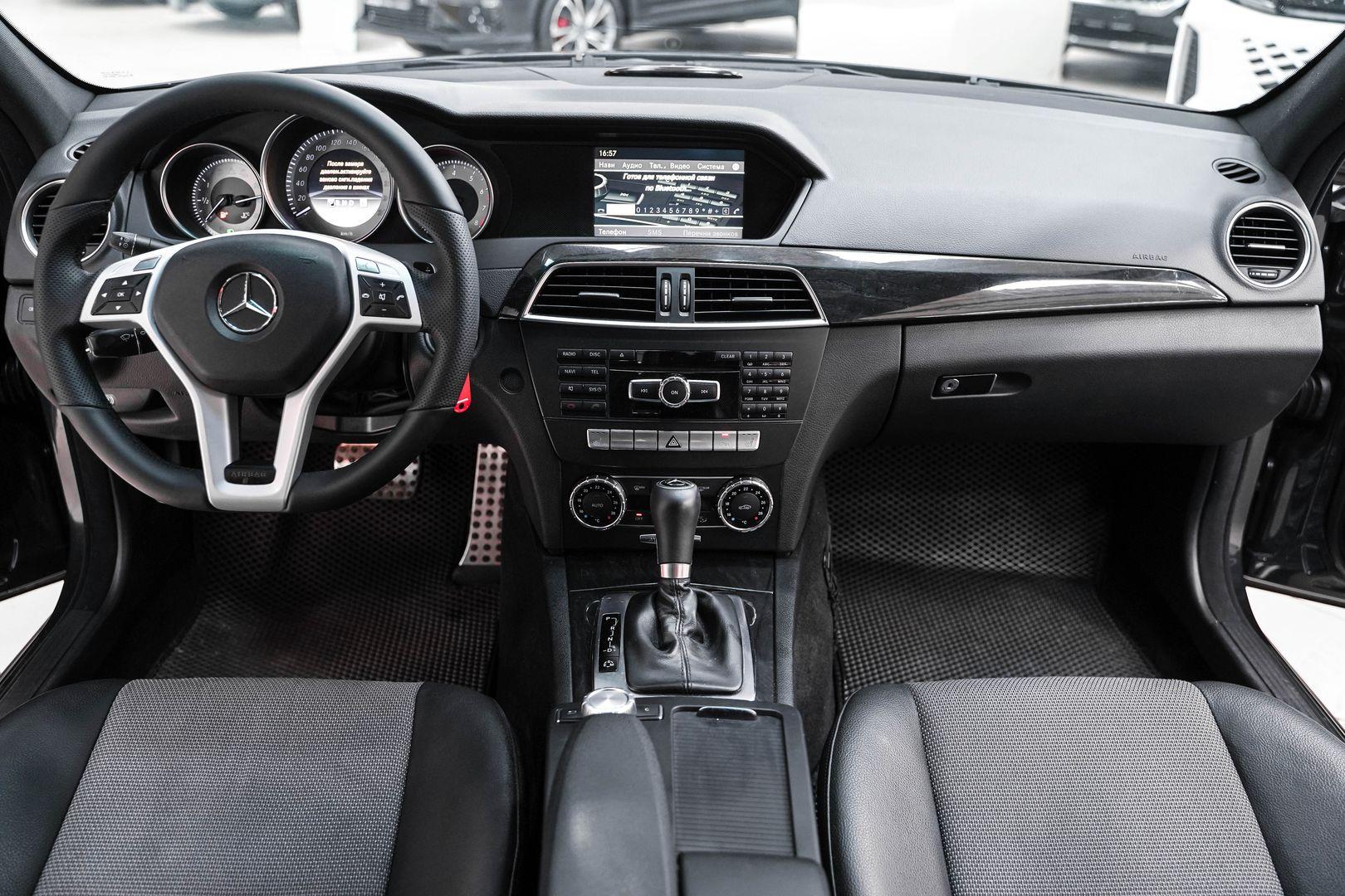 Mercedes-Benz C-Класс 2011, черный, ДЦ Орехово