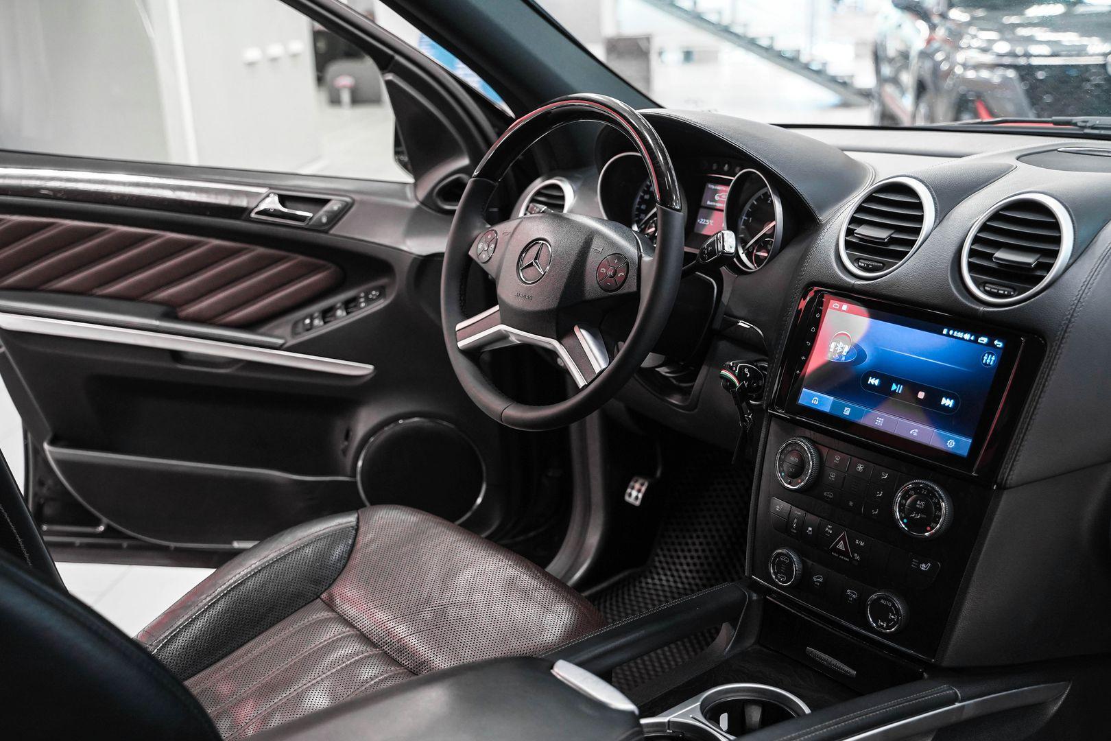 Mercedes-Benz GL-Класс 2011, черный, ДЦ Орехово