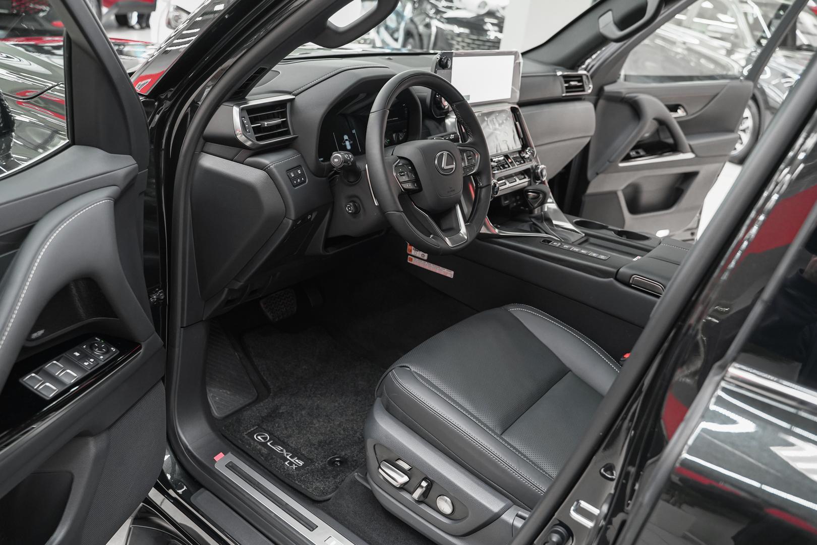 Lexus LX 2025, черный, ДЦ Орехово