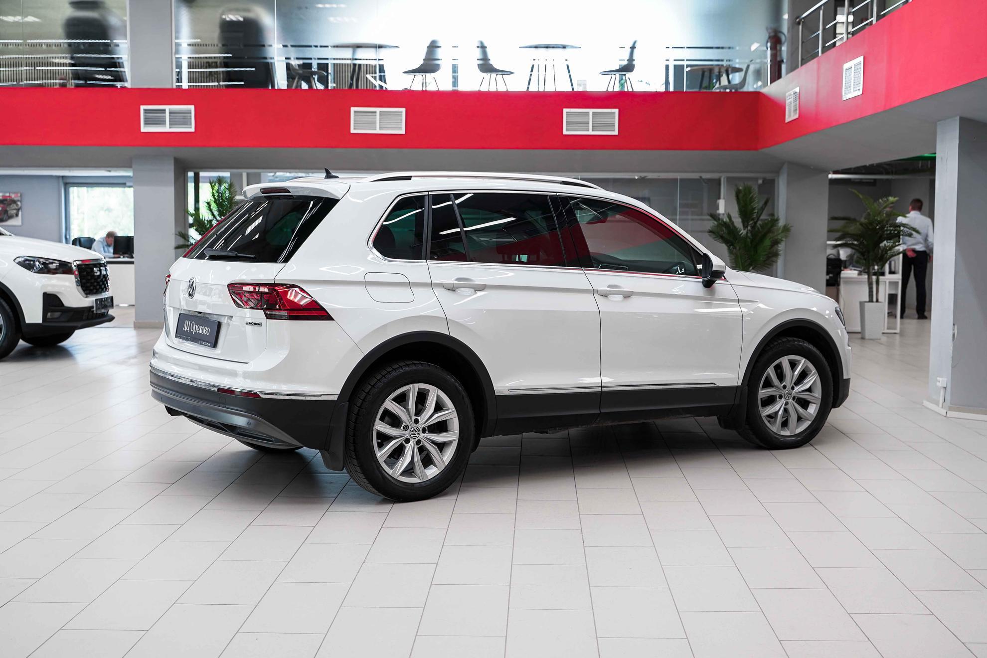 Volkswagen Tiguan 2018, белый, ДЦ Орехово
