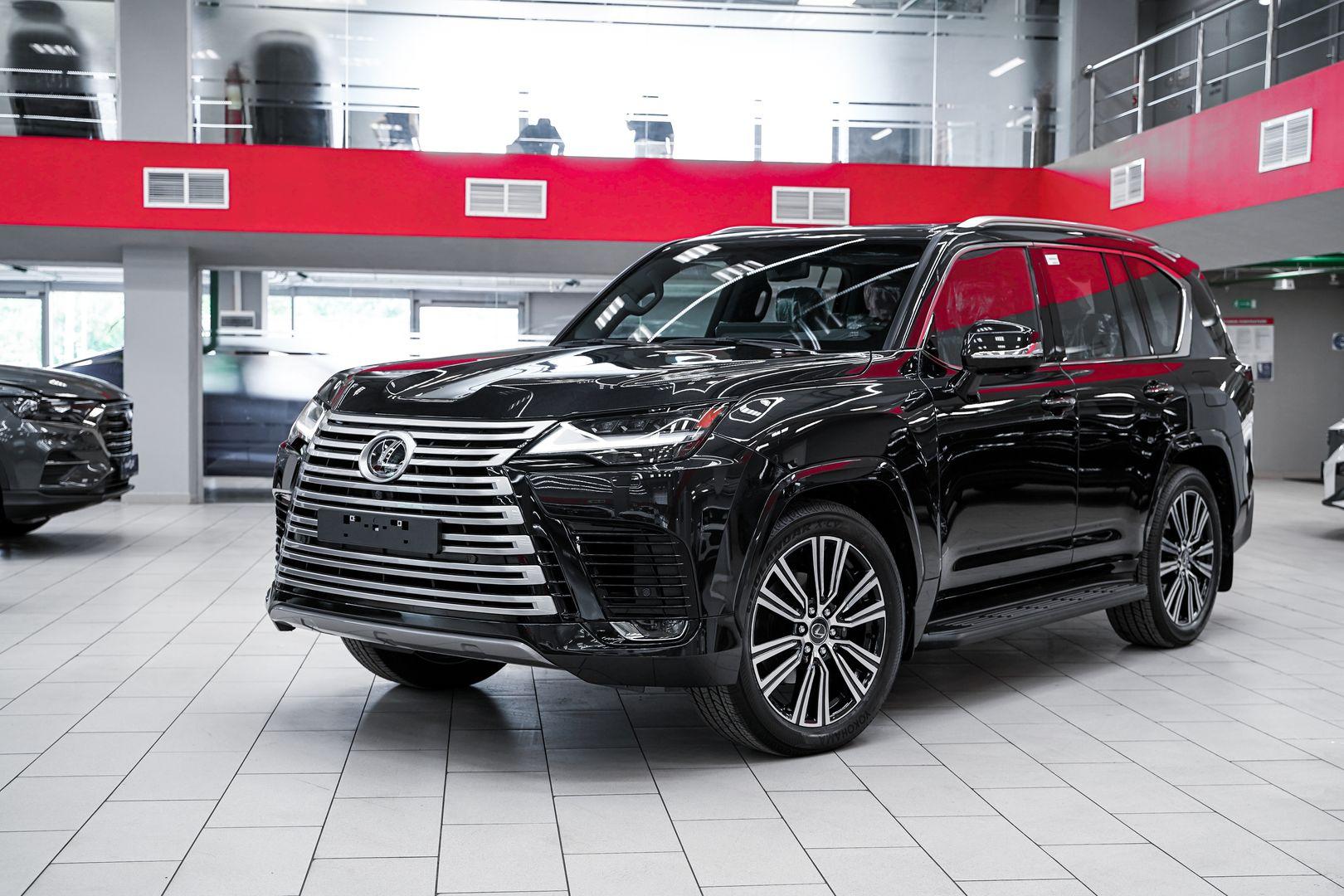 Lexus LX 2024, черный, ДЦ Орехово