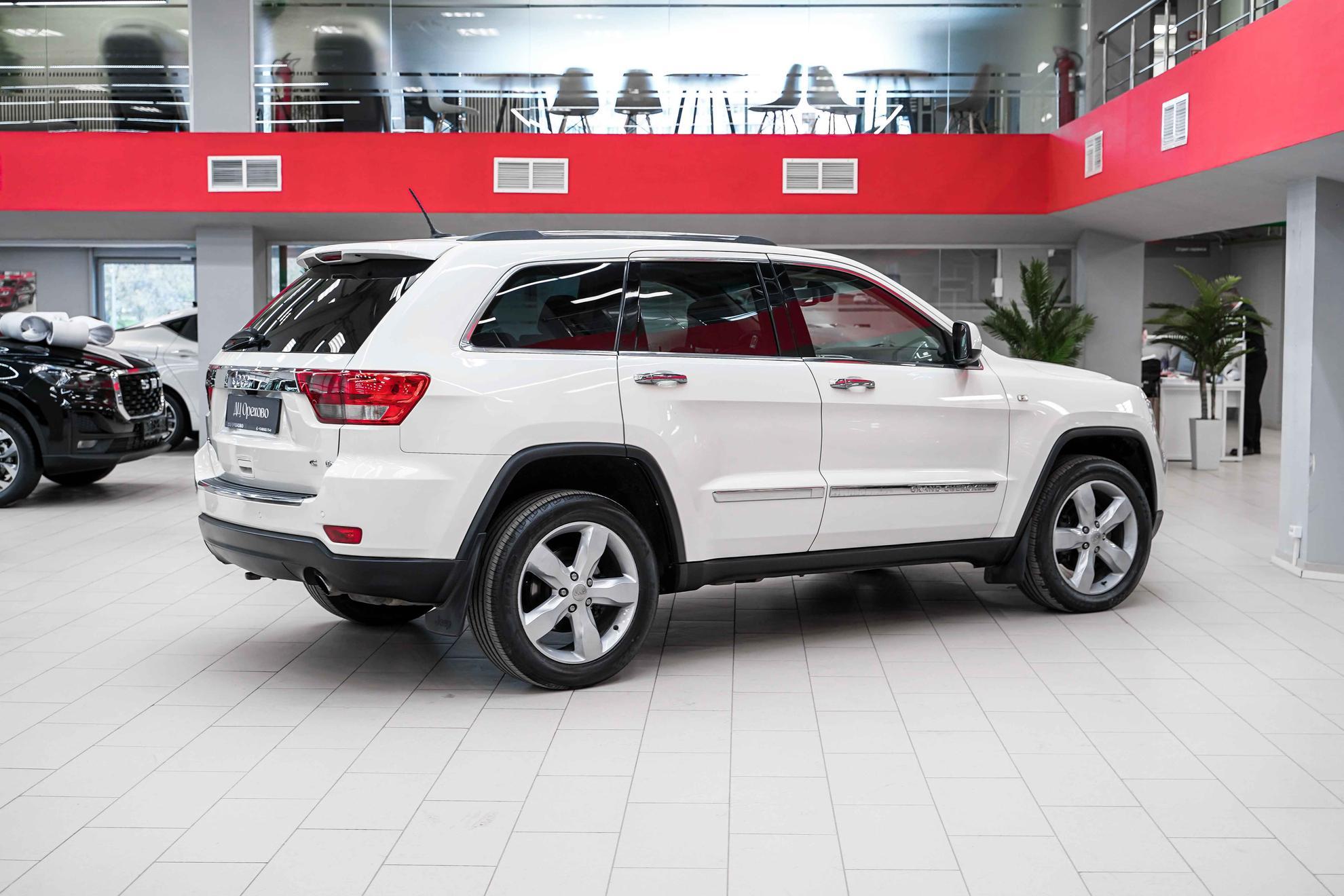 Jeep Grand Cherokee 2012, белый, ДЦ Орехово