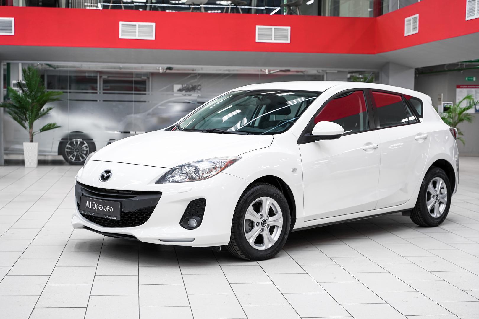 Mazda 3 2013, белый, ДЦ Орехово