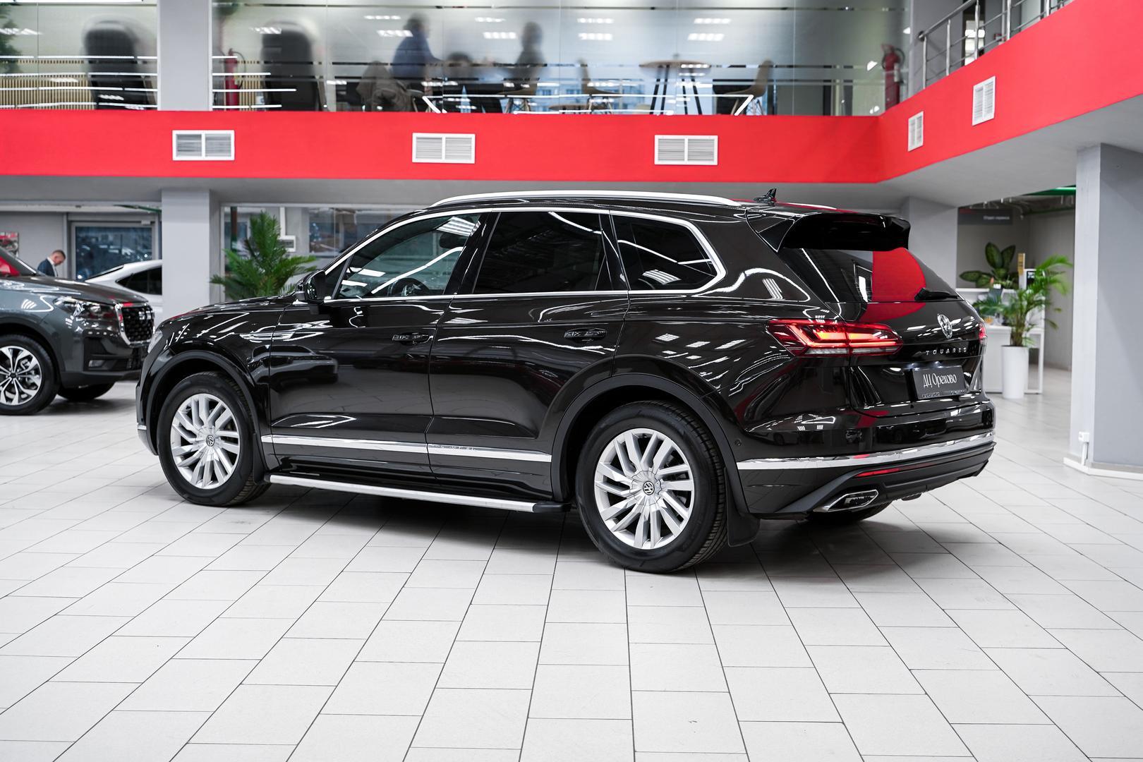 Volkswagen Touareg 2018, коричневый, ДЦ Орехово
