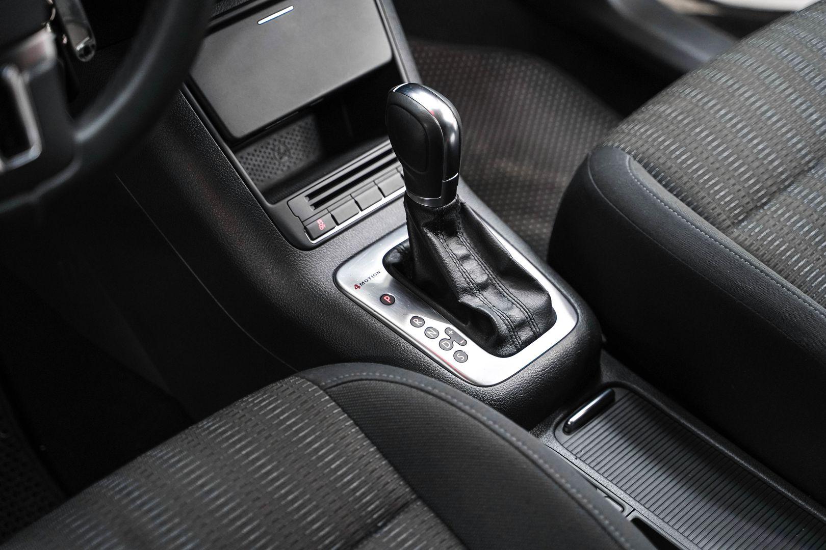 Volkswagen Tiguan 2013, белый, ДЦ Орехово