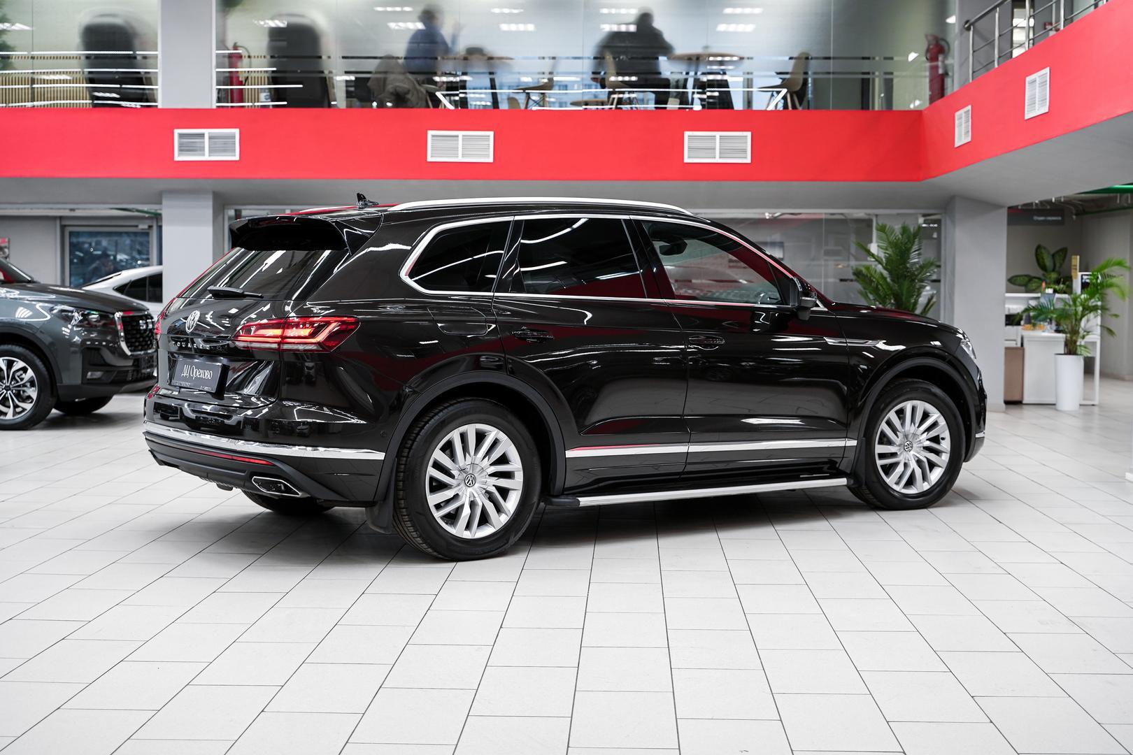 Volkswagen Touareg 2018, коричневый, ДЦ Орехово