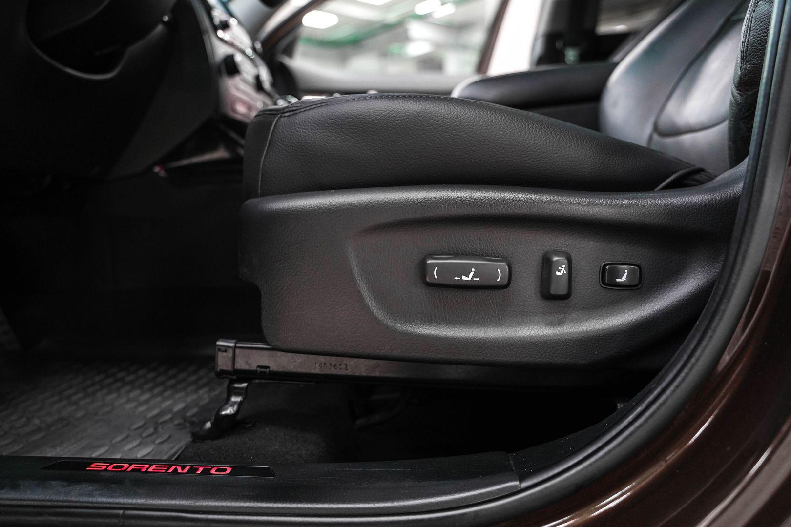 Kia Sorento 2013, коричневый, ДЦ Орехово