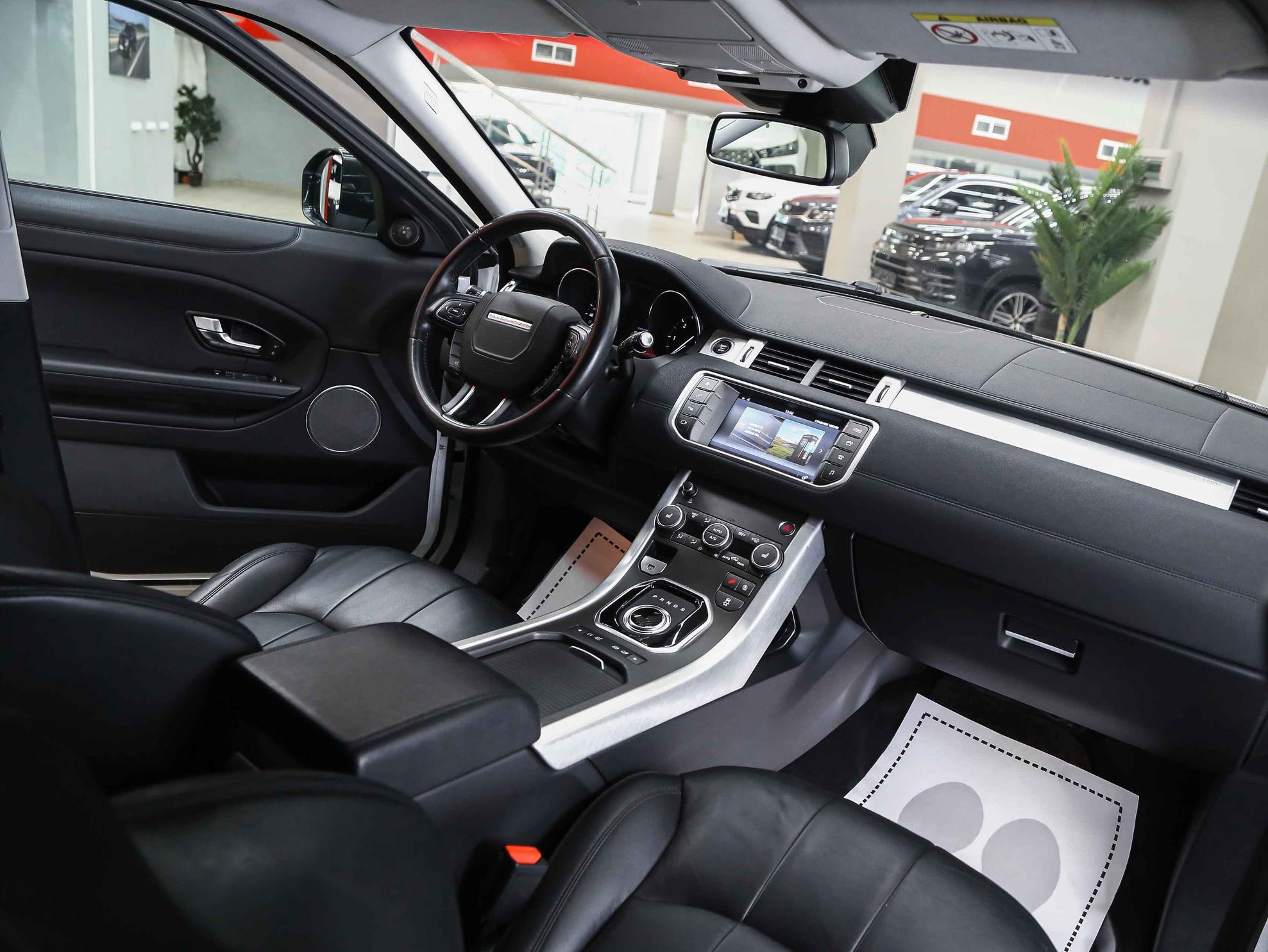 Land Rover Range Rover Evoque 2018, белый, ДЦ Орехово