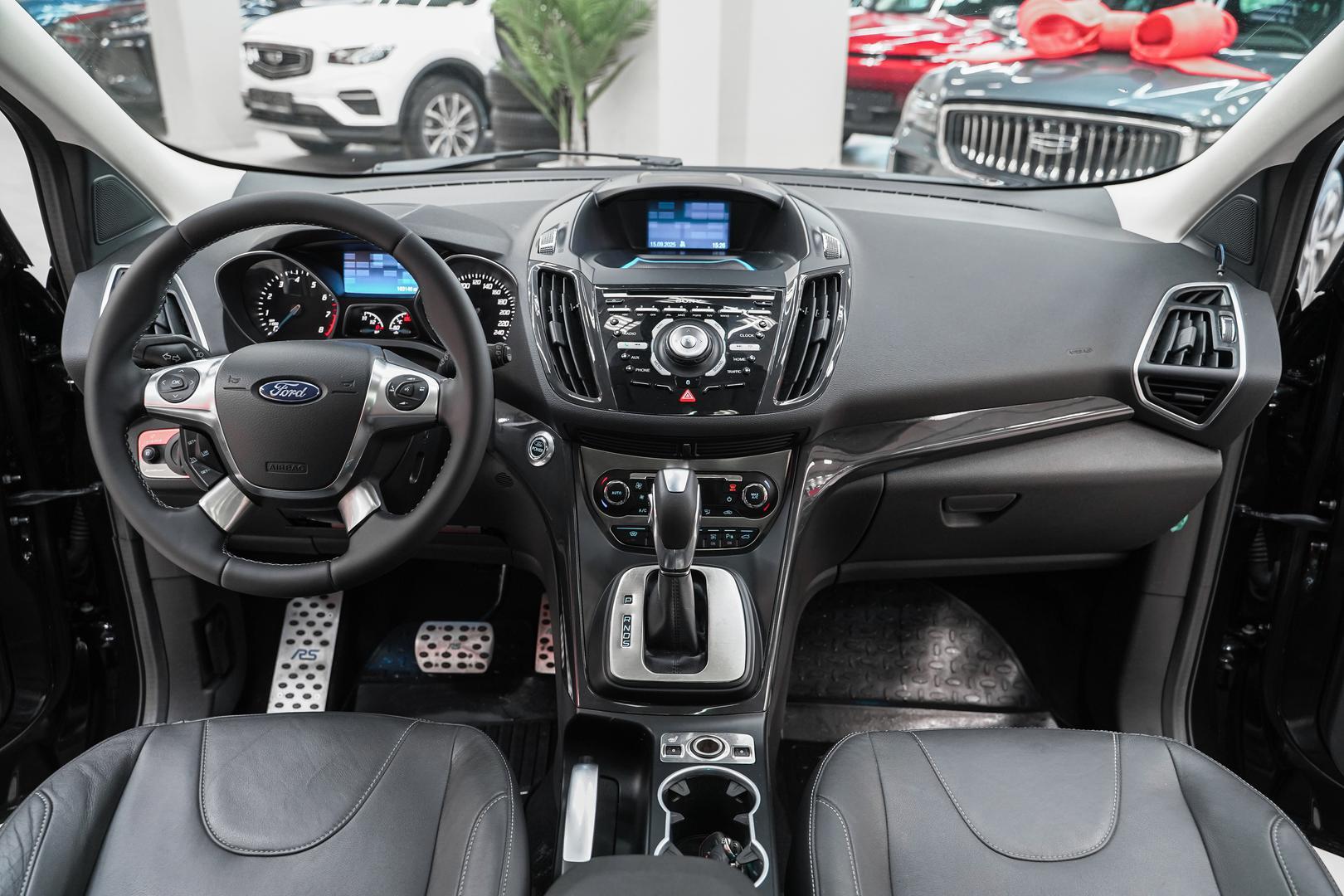 Ford Kuga 2013, черный, ДЦ Орехово