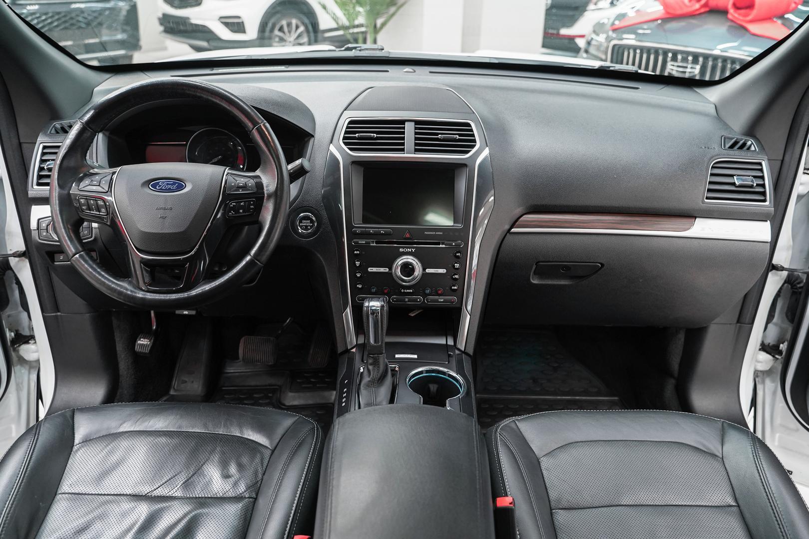Ford Explorer 2017, белый, ДЦ Орехово