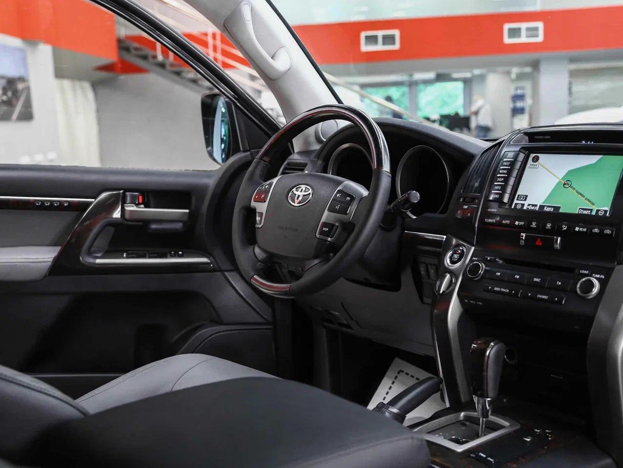 Toyota Land Cruiser 2008, черный, ДЦ Орехово