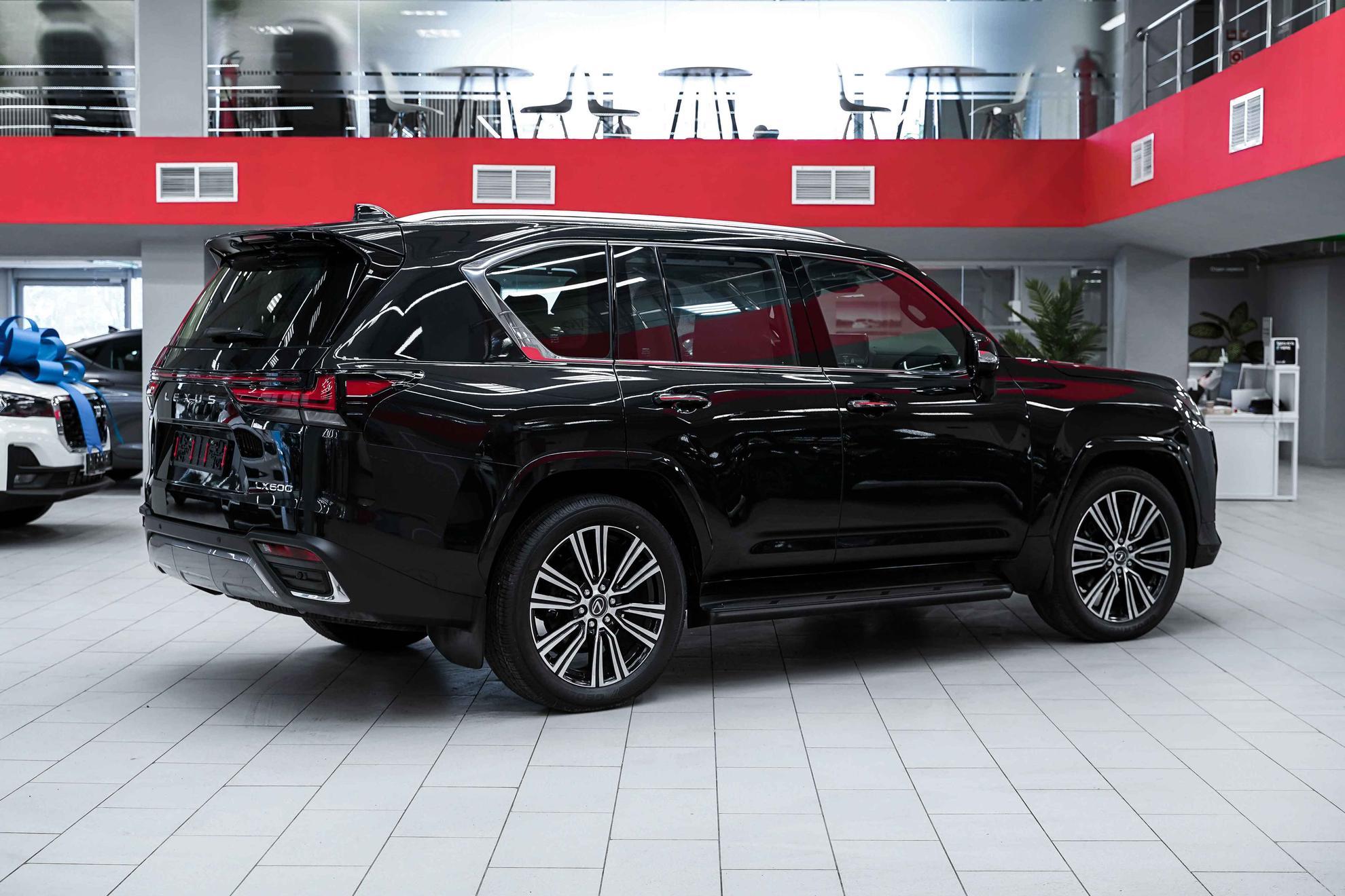 Lexus LX 2026, черный, ДЦ Орехово