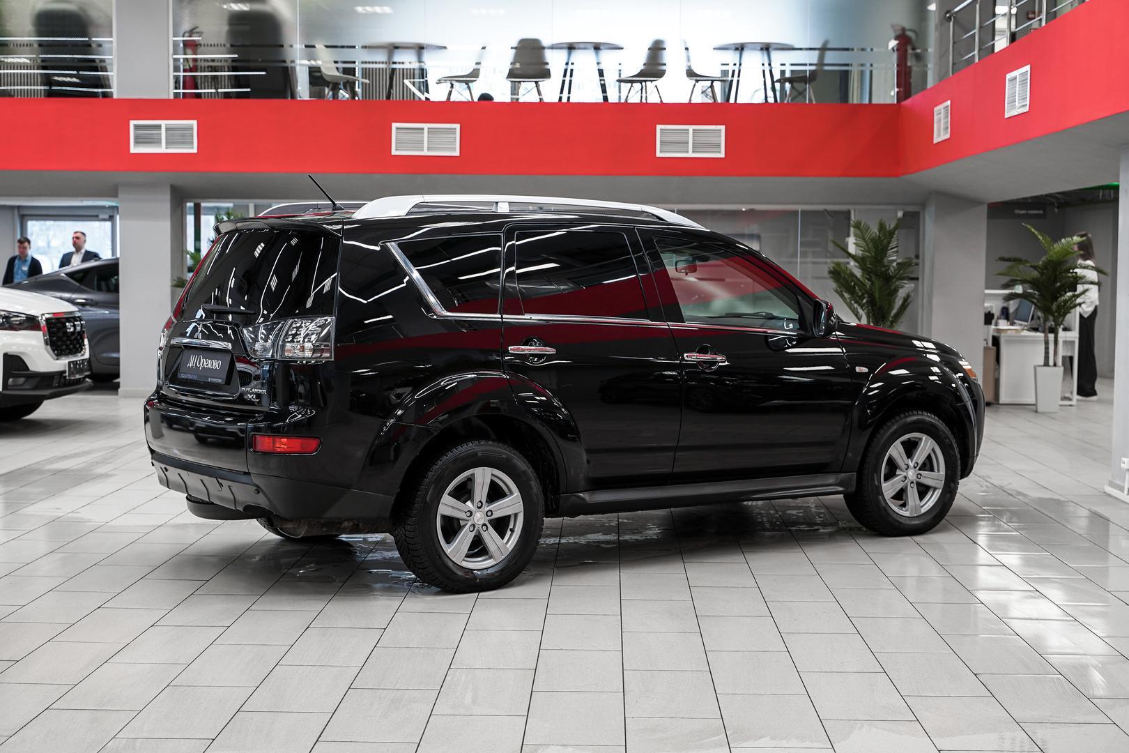 Mitsubishi Outlander 2008, черный, ДЦ Орехово