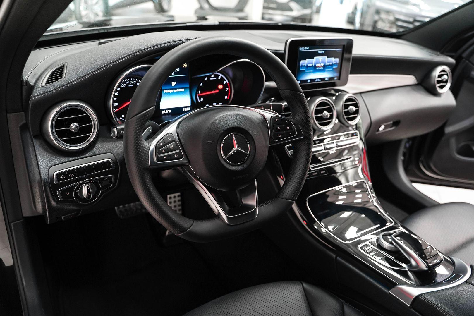 Mercedes-Benz C-Класс 2014, черный, ДЦ Орехово
