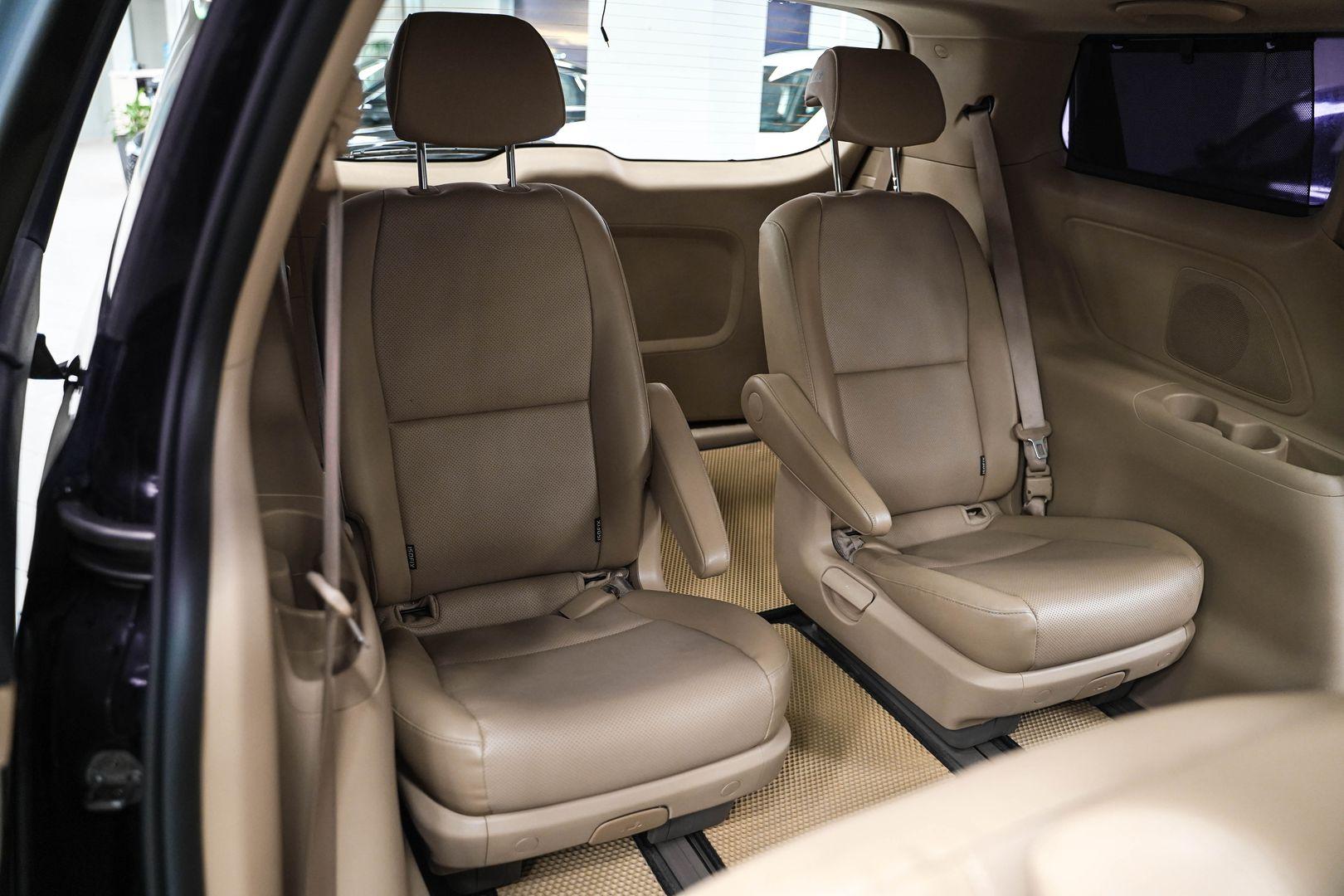 Kia Carnival 2017, черный, ДЦ Орехово