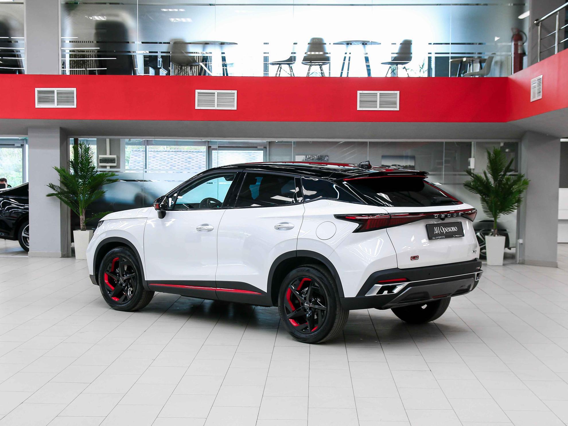 Omoda C5 2022, белый, ДЦ Орехово
