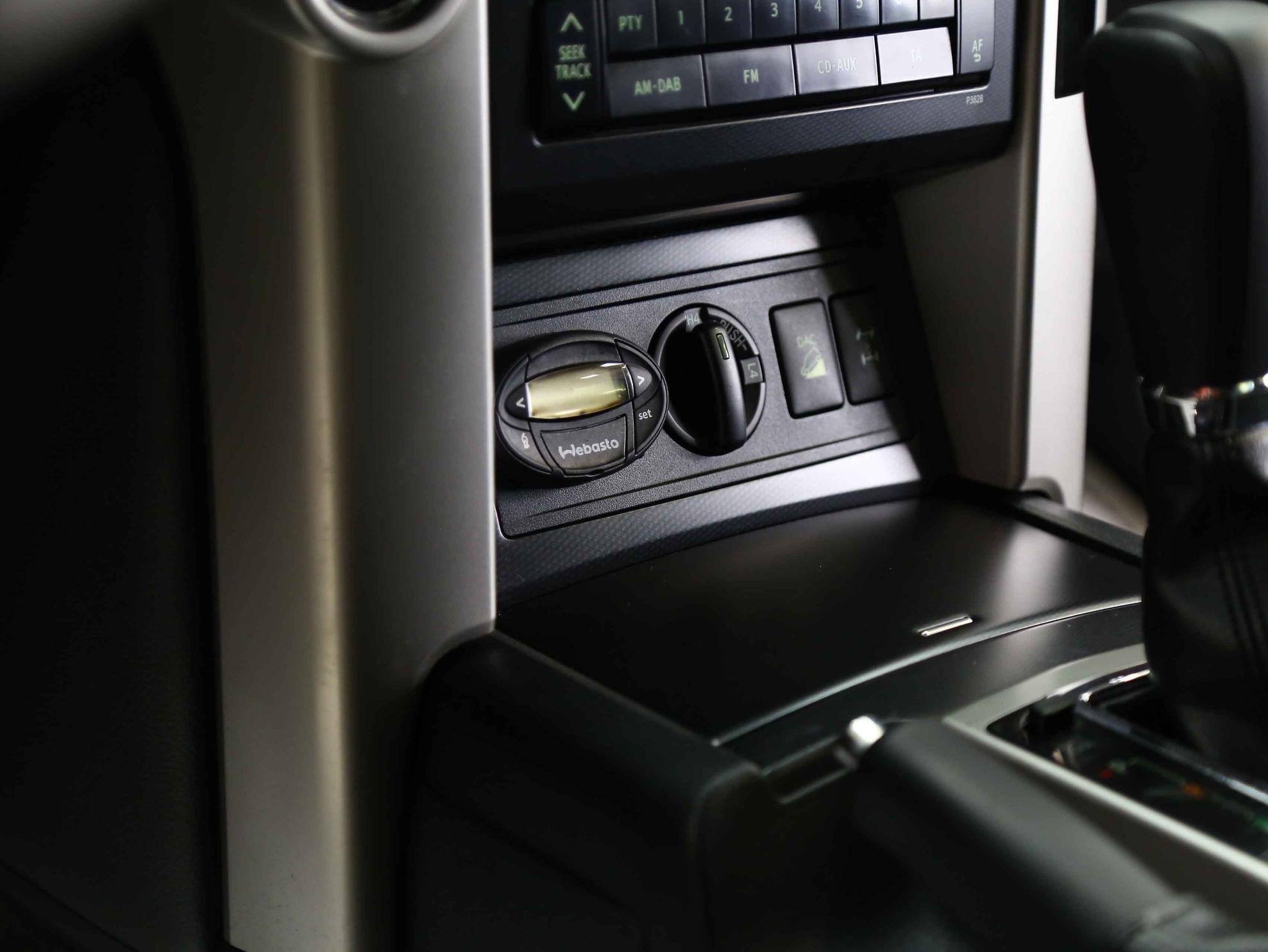 Toyota Land Cruiser Prado 2011, серый, ДЦ Орехово