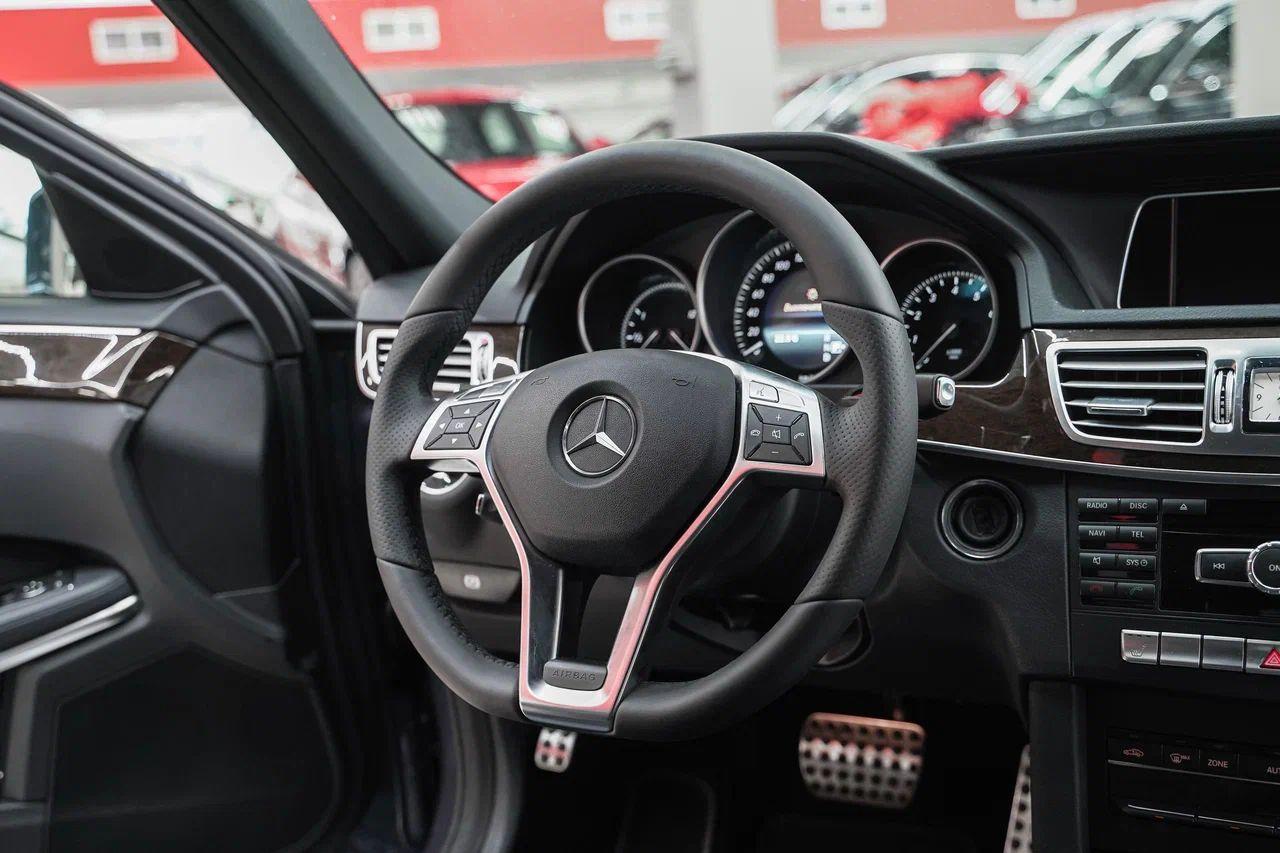 Mercedes-Benz E-Класс 2014, синий, ДЦ Орехово