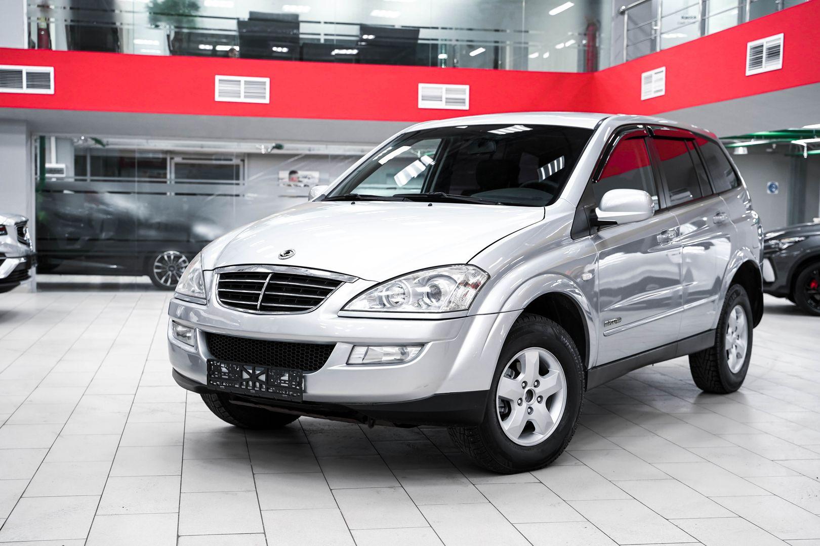 SsangYong Kyron 2010, серебряный, ДЦ Орехово