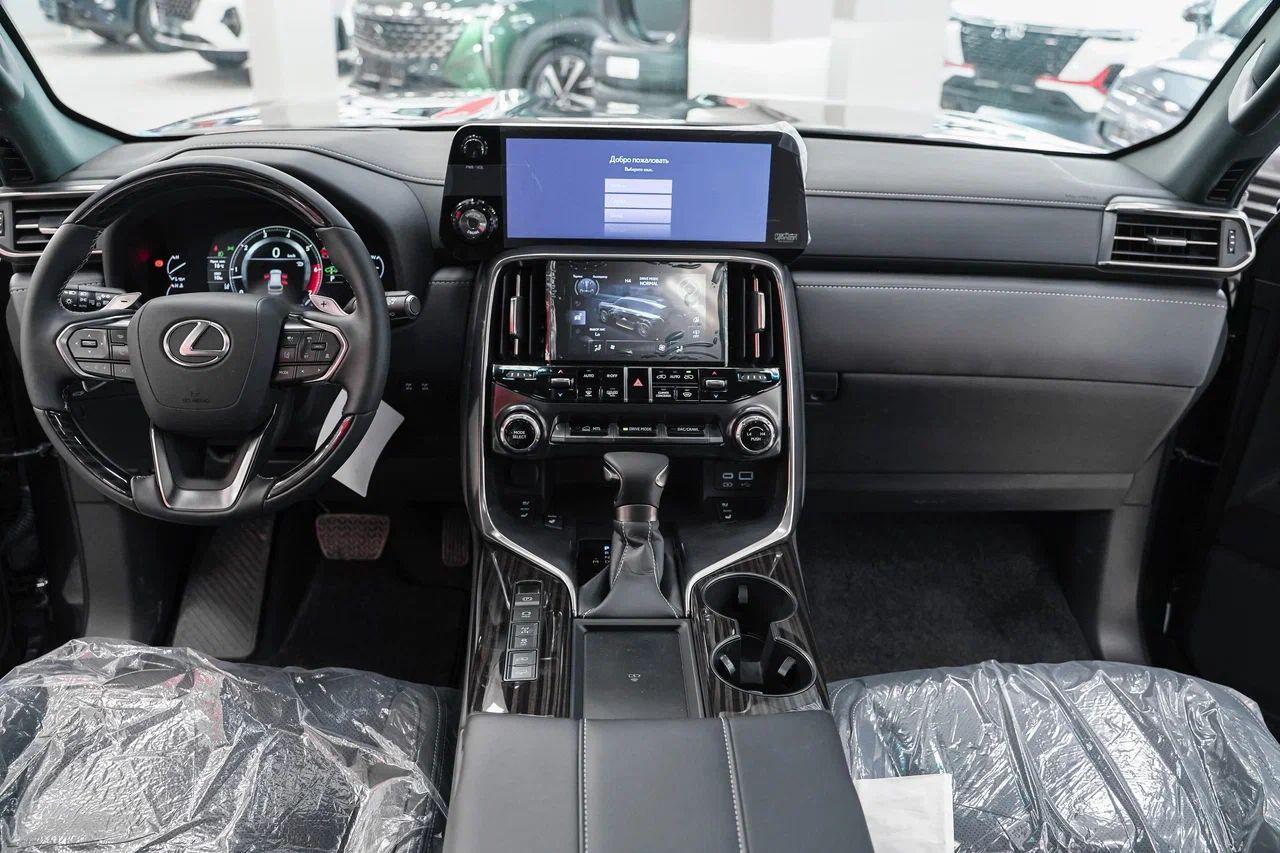 Lexus LX 2024, черный, ДЦ Орехово