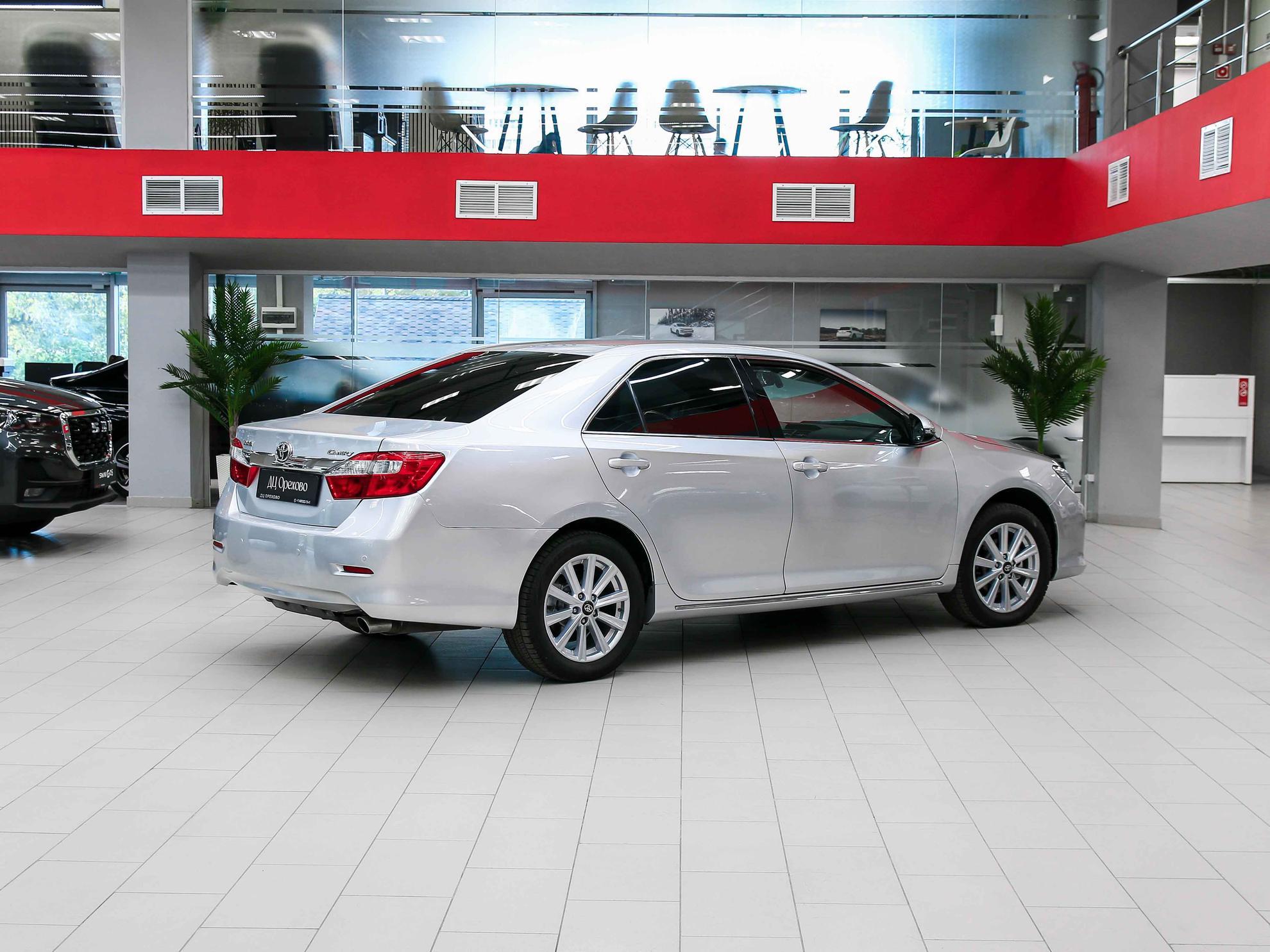 Toyota Camry 2012, серебряный, ДЦ Орехово