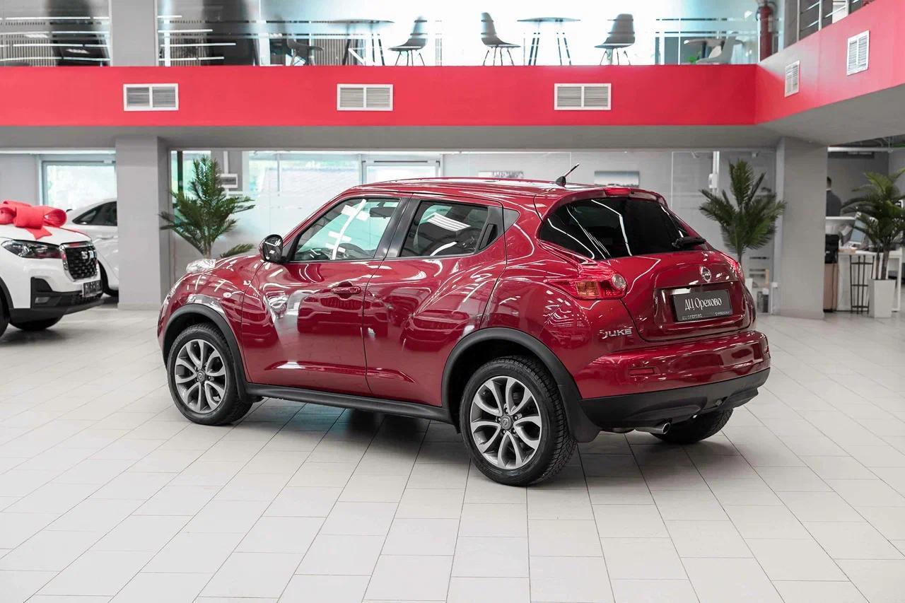 Nissan Juke 2013, красный, ДЦ Орехово