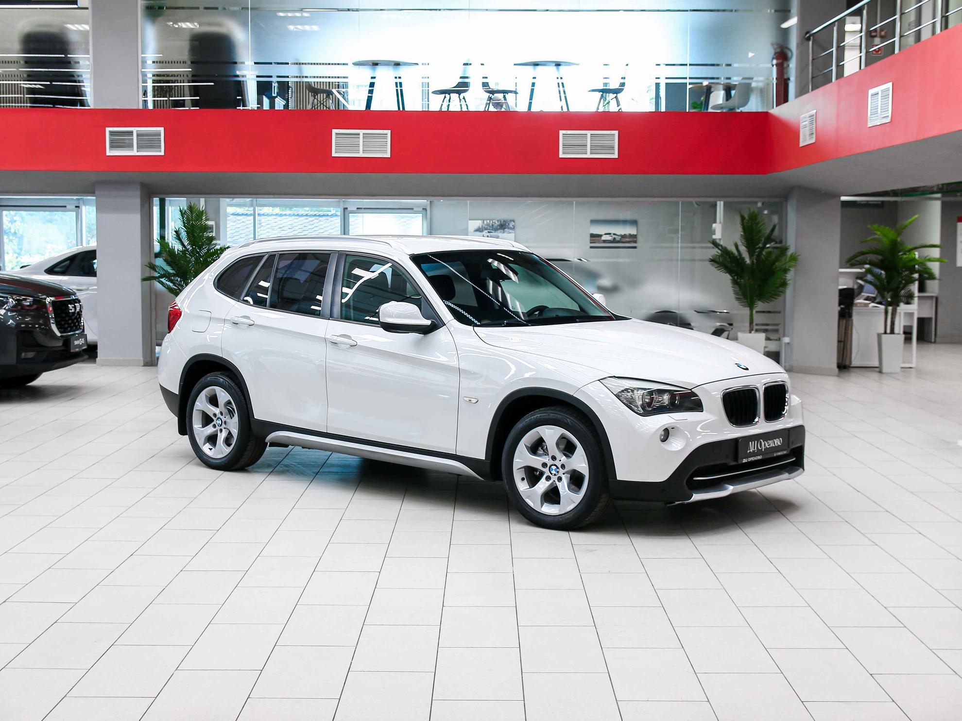 BMW X1 2012, белый, ДЦ Орехово