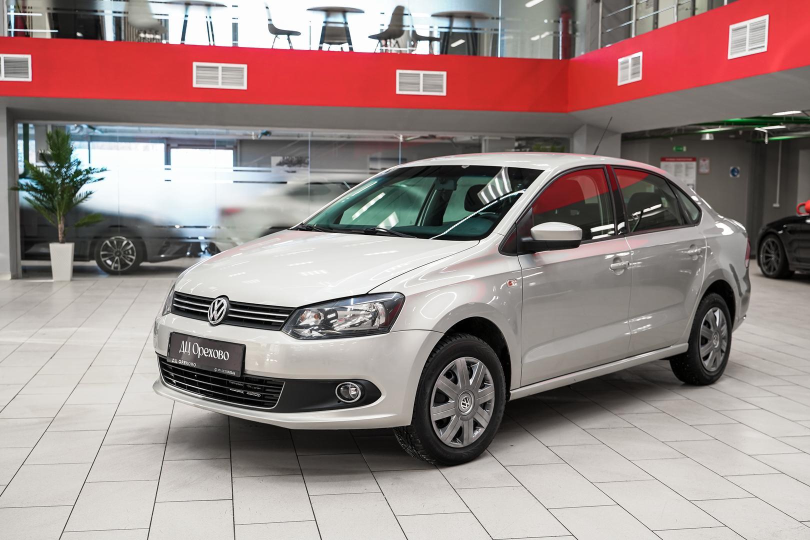Volkswagen Polo 2010, желтый, ДЦ Орехово