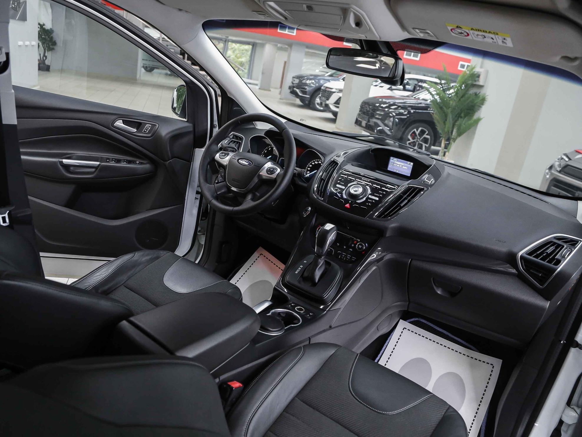 Ford Kuga 2014, белый, ДЦ Орехово
