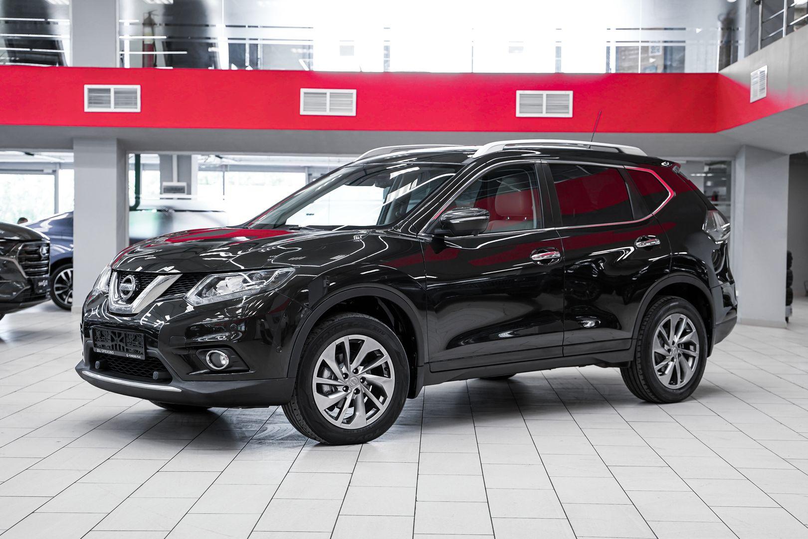 Nissan X-Trail 2015, зеленый, ДЦ Орехово