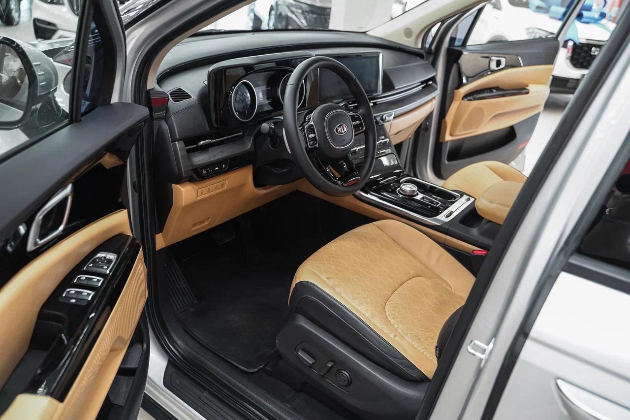 Kia Carnival 2020, серый, ДЦ Орехово