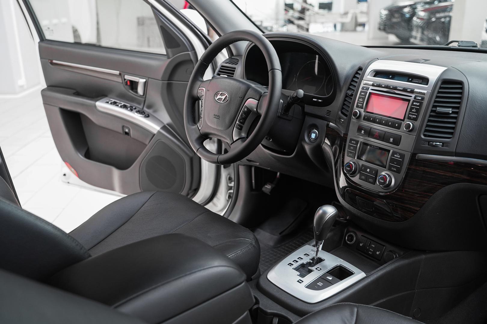 Hyundai Santa Fe 2012, белый, ДЦ Орехово