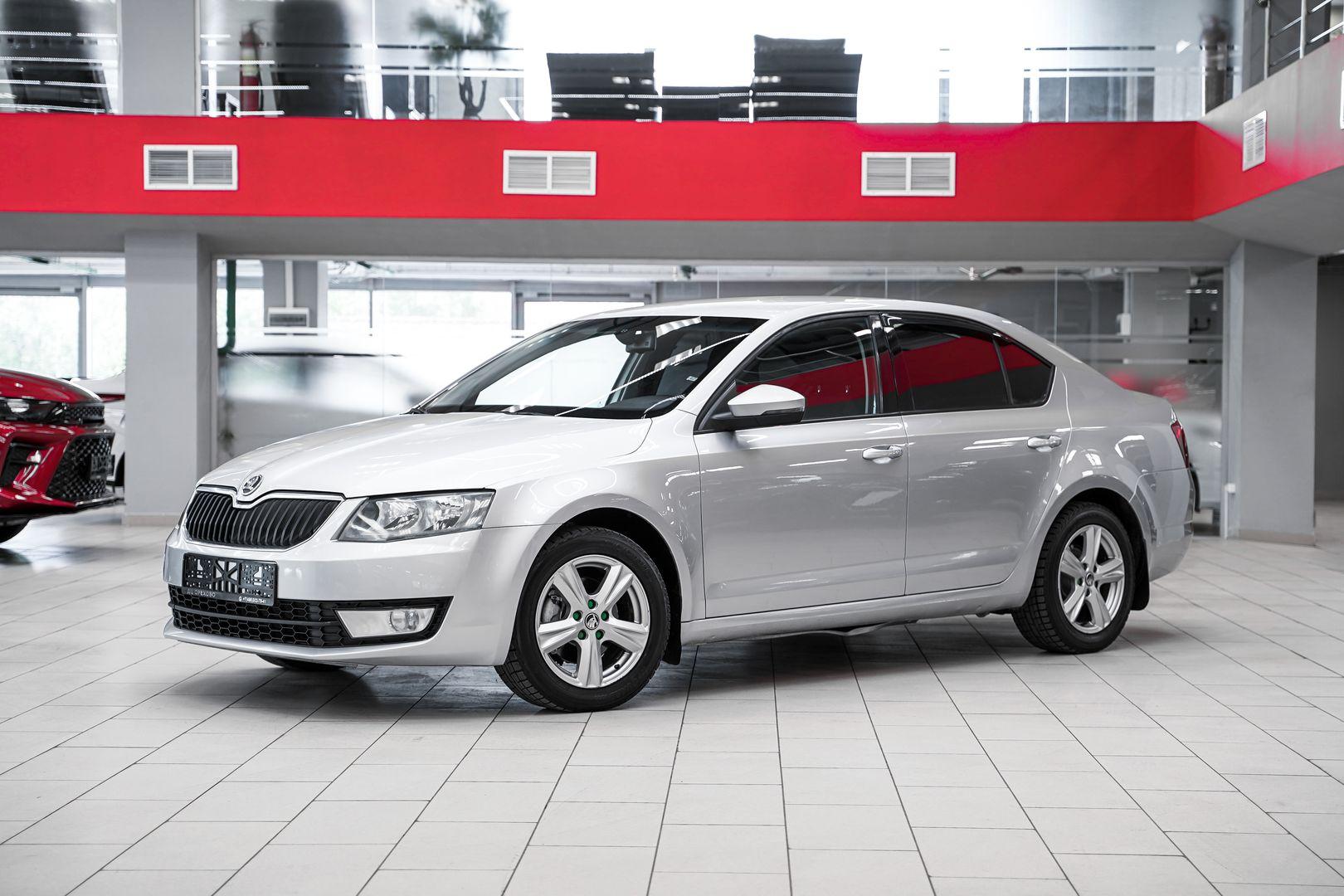 Skoda Octavia 2013, серебряный, ДЦ Орехово