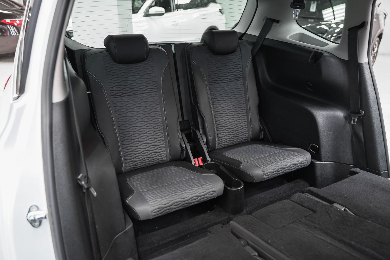 Opel Zafira 2013, белый, ДЦ Орехово