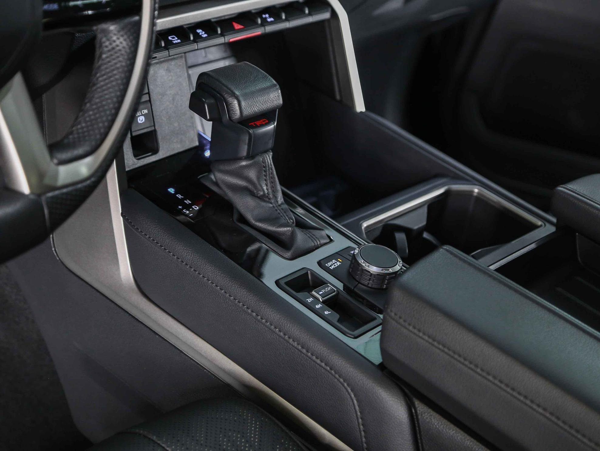 Toyota Tundra 2023, черный, ДЦ Орехово