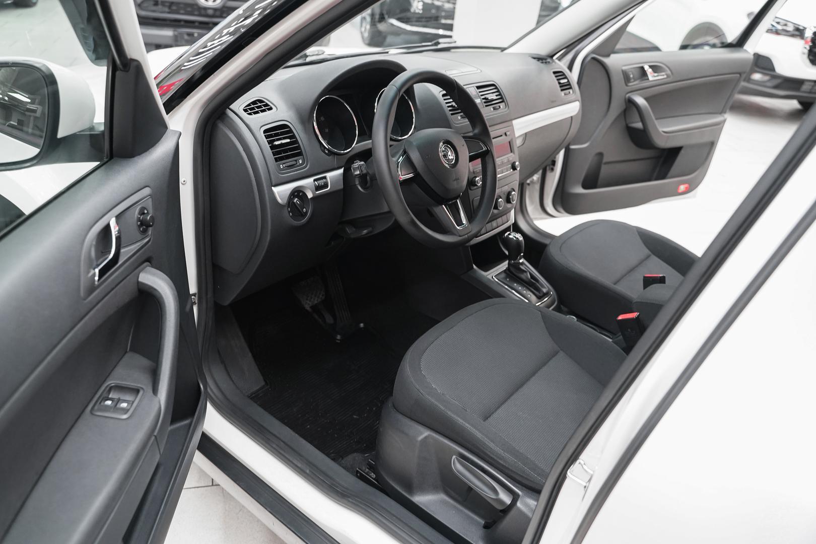 Skoda Yeti 2013, белый, ДЦ Орехово