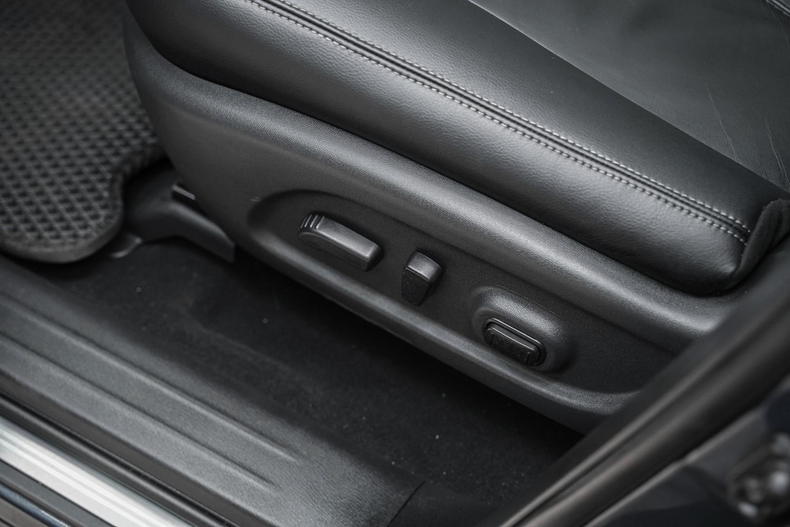 Nissan Pathfinder 2014, синий, ДЦ Орехово