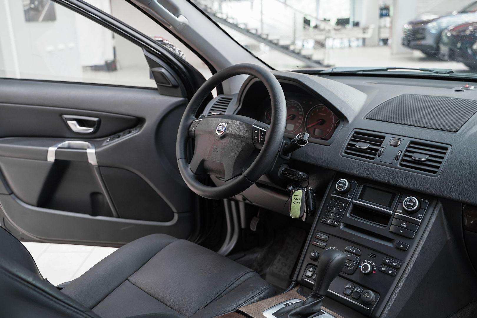 Volvo XC90 2010, черный, ДЦ Орехово