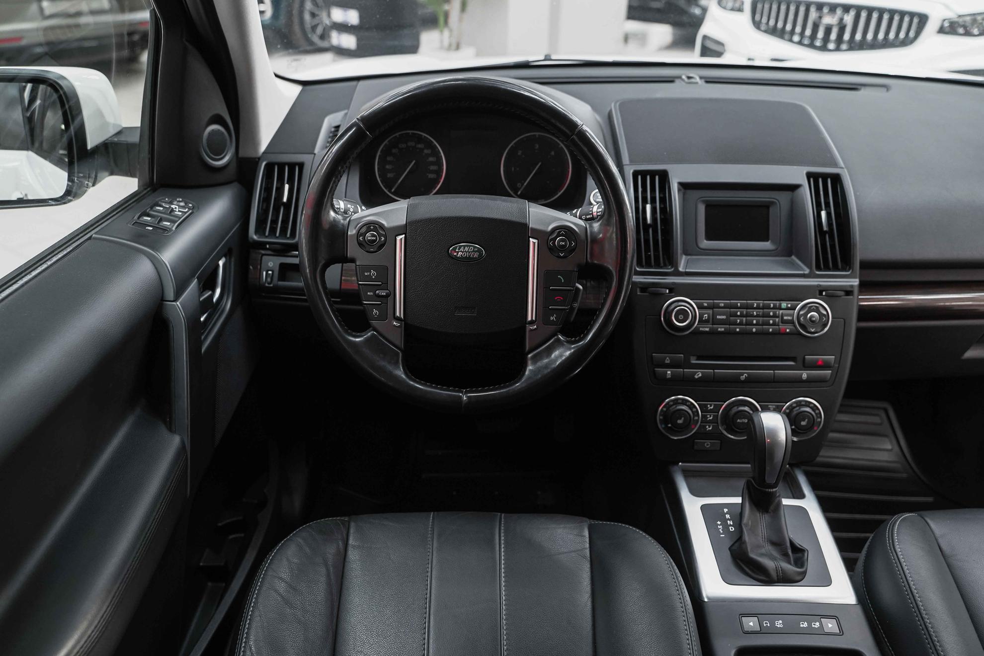 Land Rover Freelander 2014, белый, ДЦ Орехово