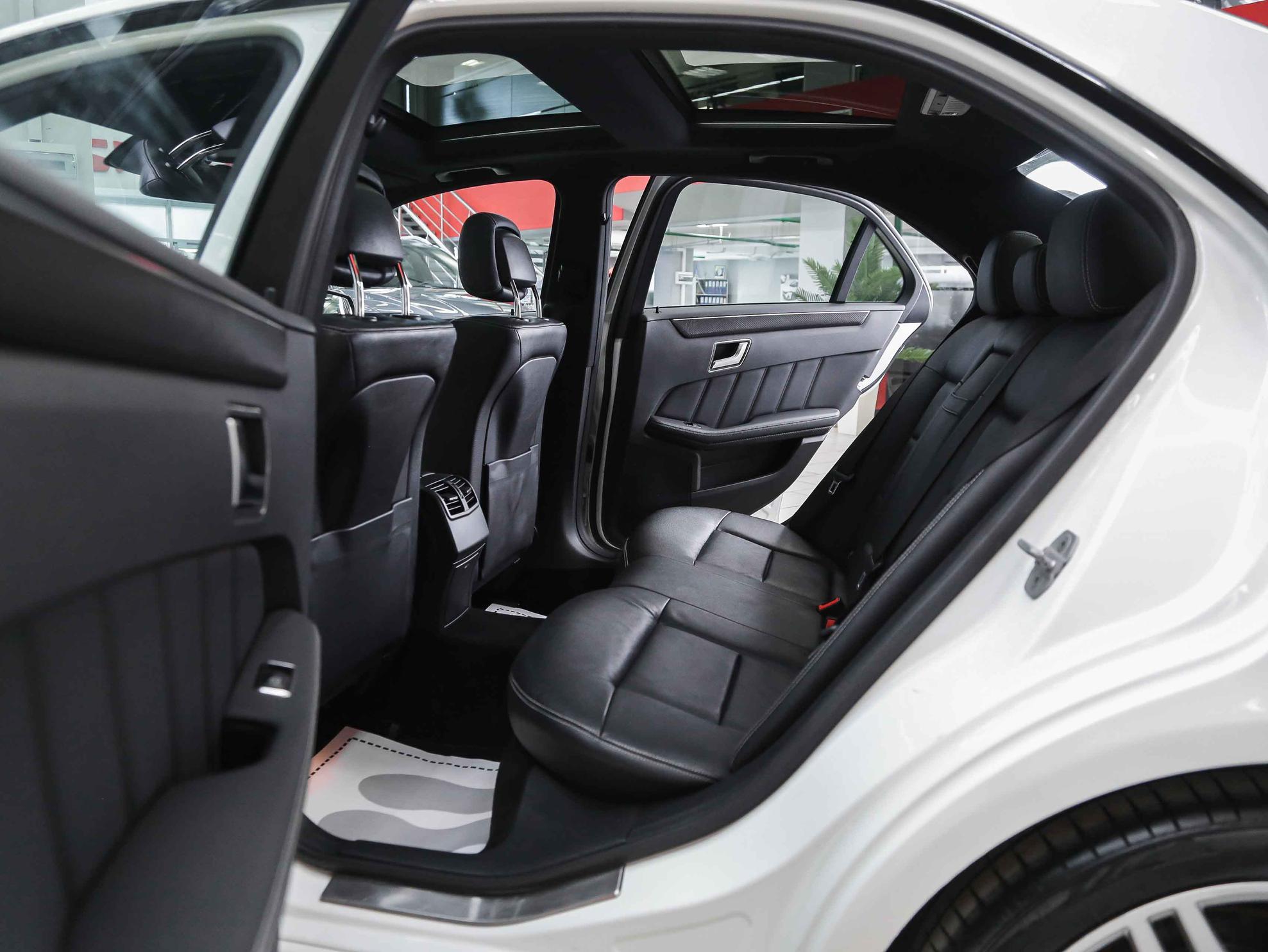 Mercedes-Benz E-Класс 2012, белый, ДЦ Орехово